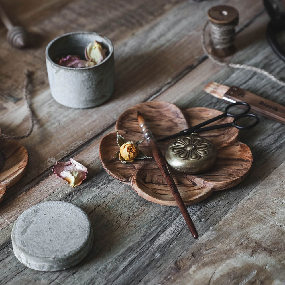 Handcrafted Wild Olive Wood Petal Serving Tray Set - Natural Wood Cheese Board & Charcuterie Platter for Entertaining, Wedding Gifts, and Home Decor