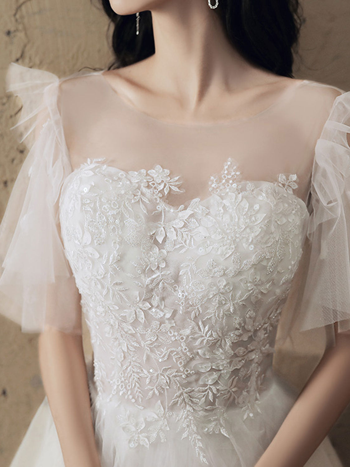 Elegant A-Line White Lace Long Prom Dress for Women - Formal Evening Gown for Homecoming, Wedding Guest & Special Occasions