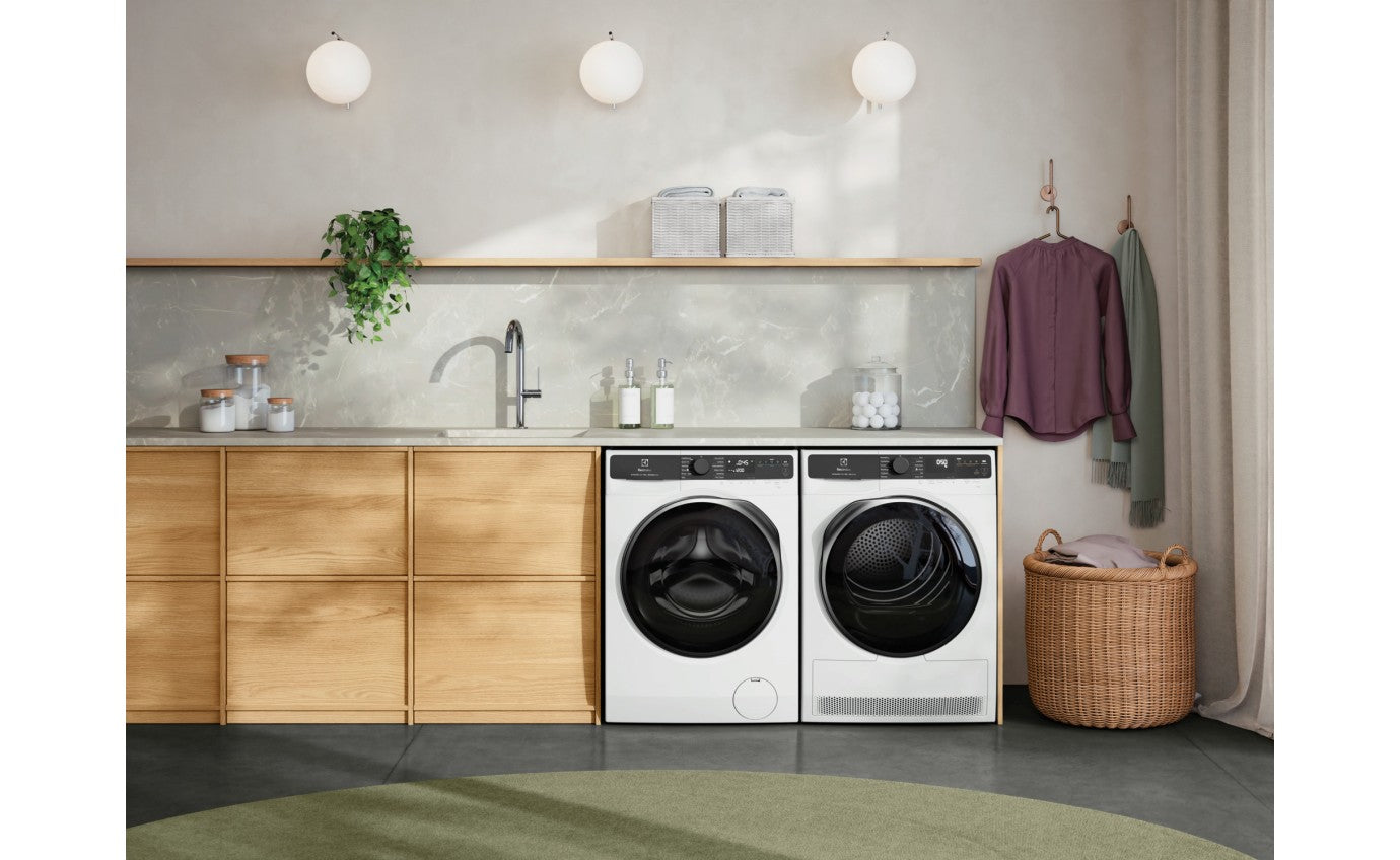 Electrolux 9kg UltimateCare 700 Heat Pump Dryer with 3D Sense Technology - EDH903R7WC - Energy Efficient Laundry Solution for Homes & Apartments