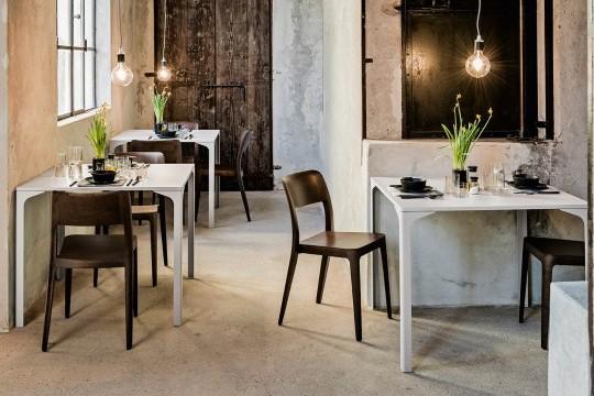 Midj Armando Modern Dining Table - Solid Wood Kitchen Table for 6 - Perfect for Family Dinners & Entertaining Guests