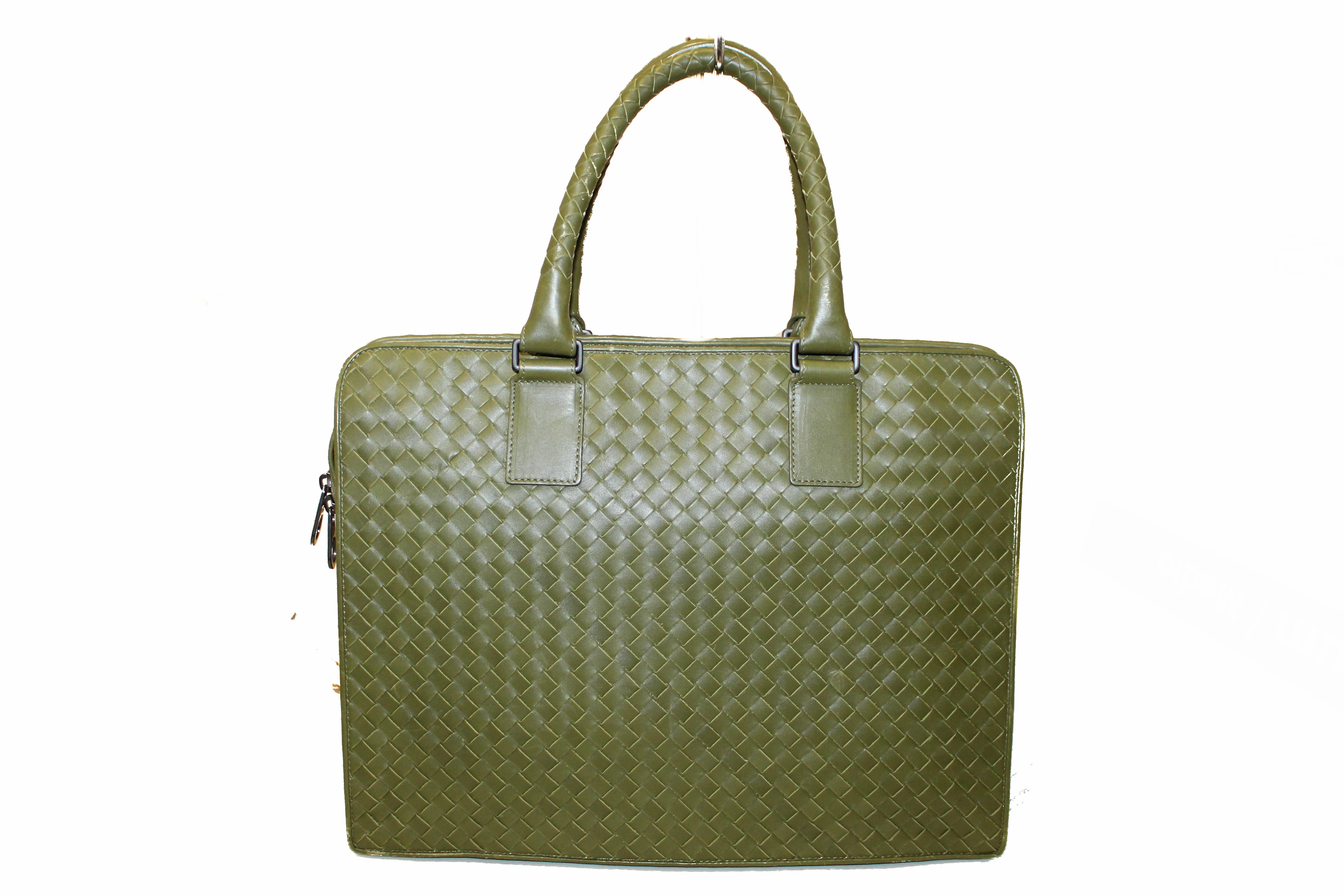 Authentic Bottega Veneta Green Intrecciato Calfskin Leather Briefcase for Men - Luxury Designer Work Bag for Business, Office & Travel - Premium Italian Leather Executive Portfolio