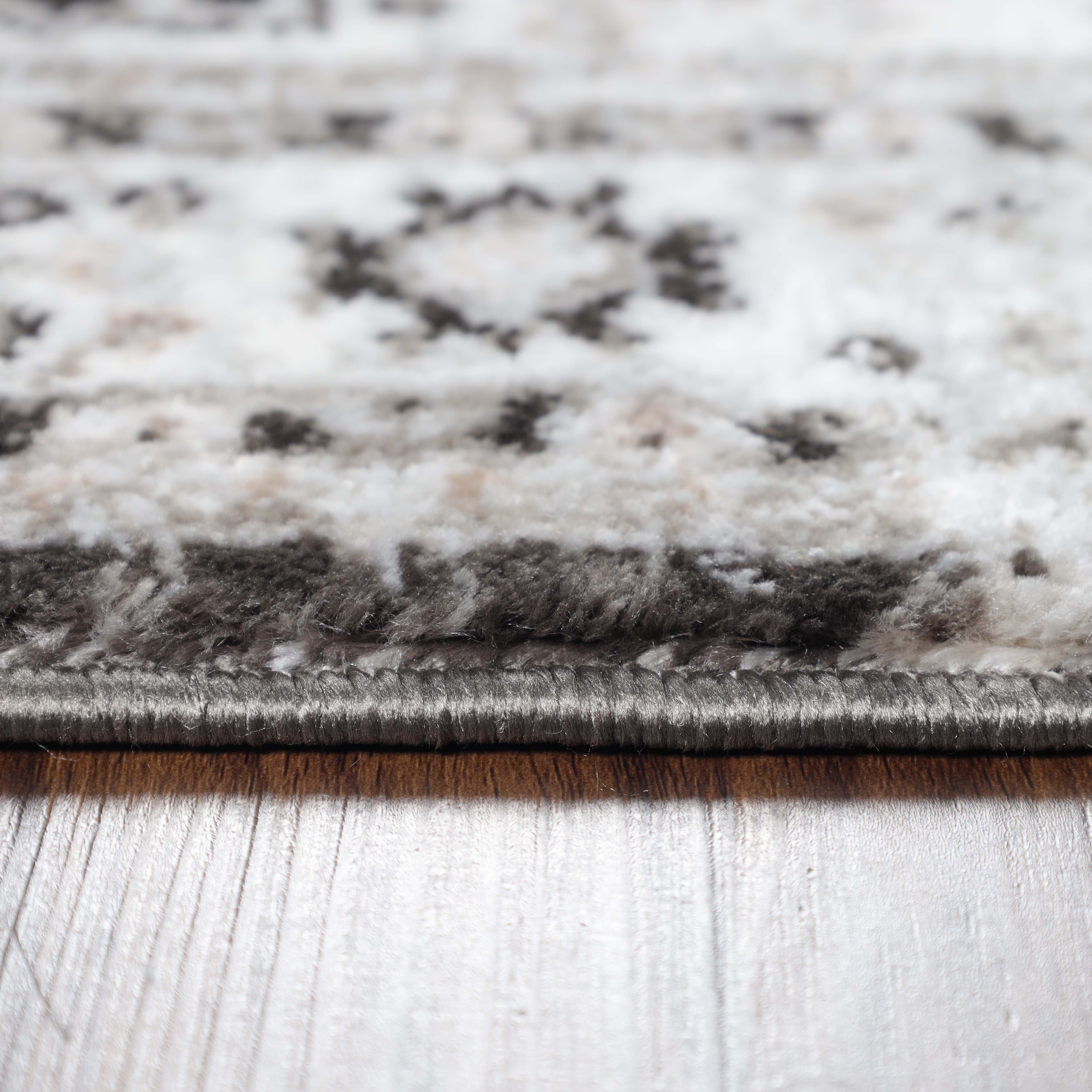 Layland Classic Medallion Traditional Indoor Area Rug or Runner - Non-Slip Living Room Carpet for Bedroom, Dining Room & Hallway Decor