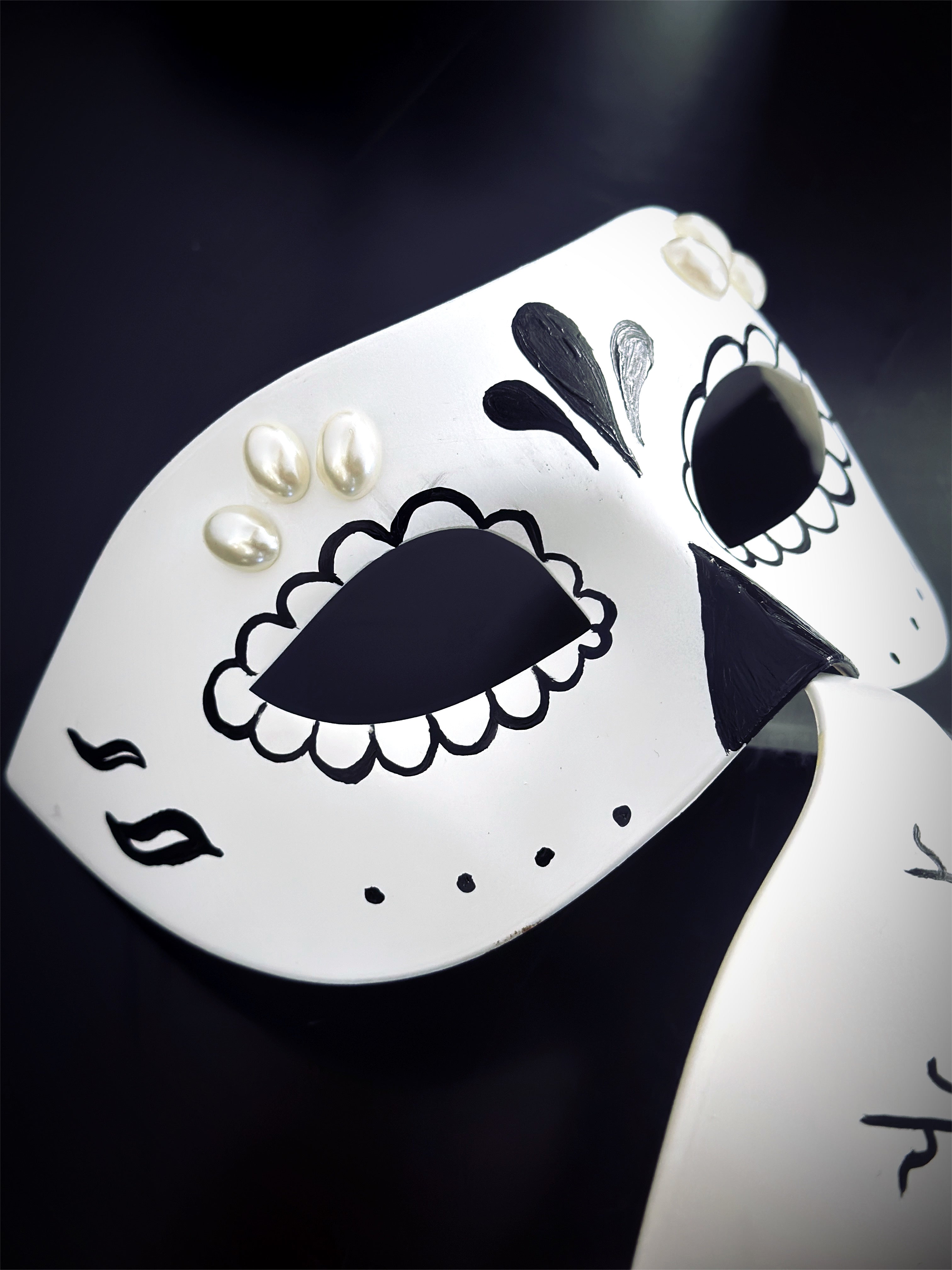 Day of the Dead Black and White Couples Costume - Matching Sugar Skull Outfits for Halloween, Dia de los Muertos, and Cosplay