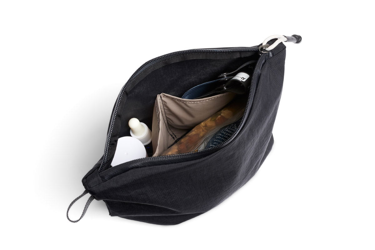 Bellroy Lite Pouch Duo - Premium Slim Minimalist Wallet for Men & Women | RFID Blocking | Travel & Everyday Carry Essentials