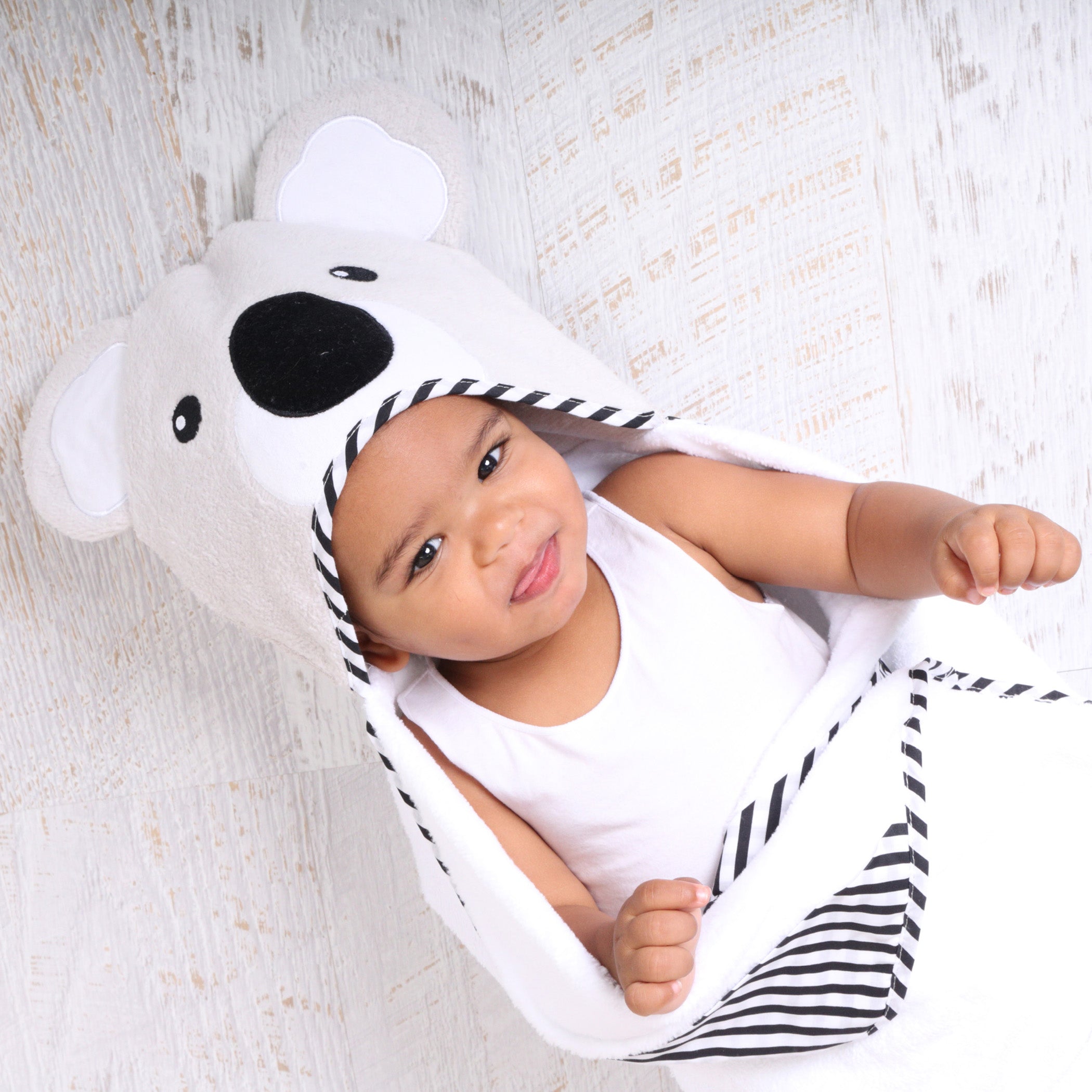 Cute Koala Hooded Bath Towel for Kids - Soft & Absorbent Australian Animal Themed Bathrobe for Boys & Girls - Perfect for Bath Time, Swimming, and Beach Fun