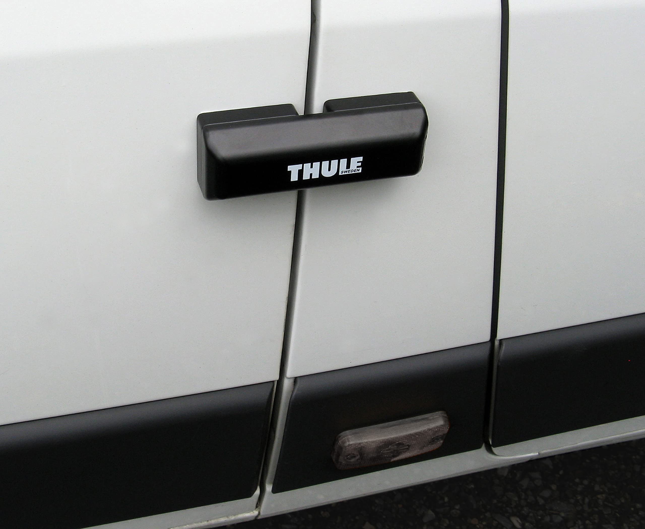 Thule Van Lock - Secure Heavy-Duty Van Lock for Cargo Vans & Trucks | Anti-Theft Protection for Work Vehicles & Delivery Vans | Perfect for Commercial Fleets, Transport & Logistics