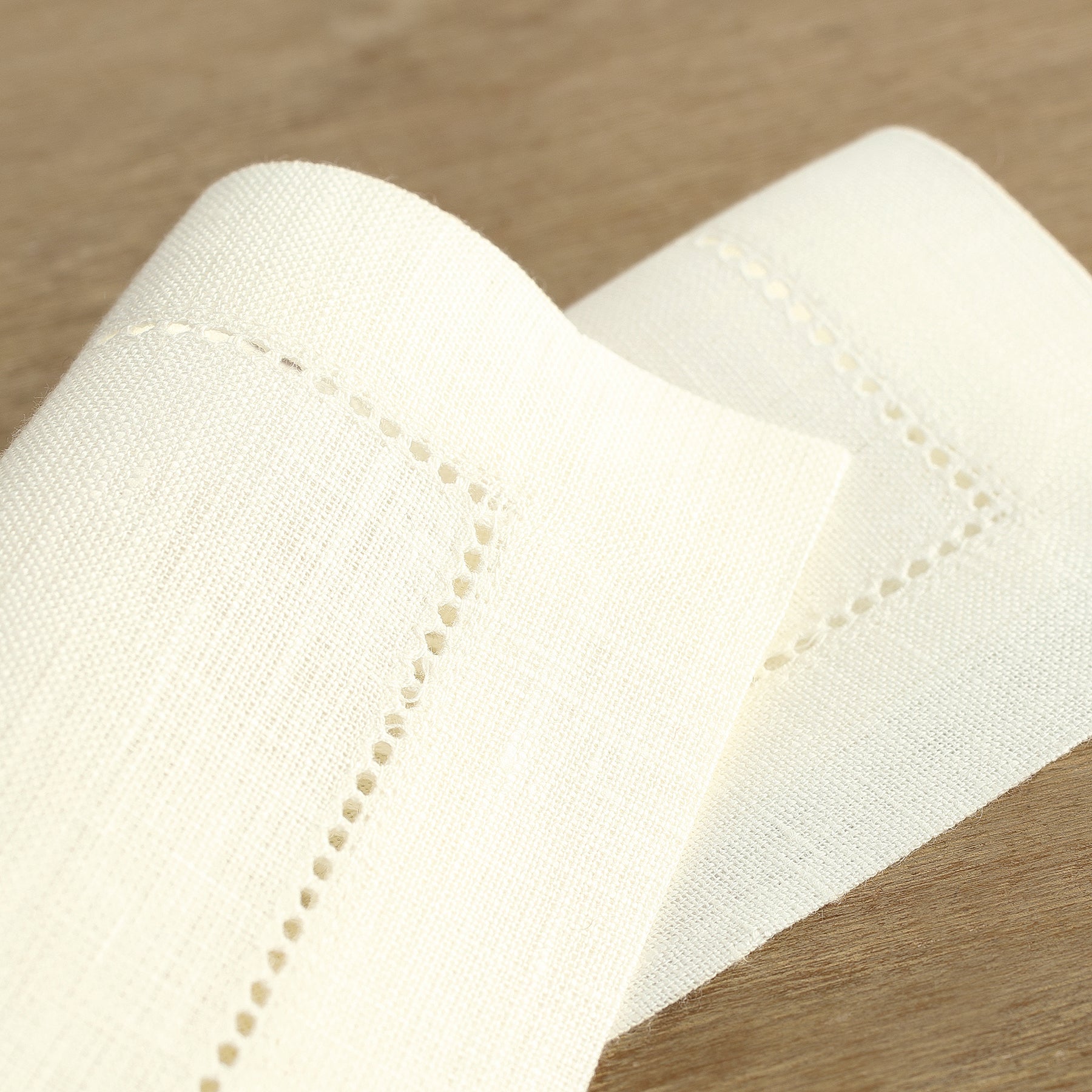 Premium Classic Hemstitch Cocktail Napkins - Set of 12 White Linen Drink Napkins for Parties, Weddings & Elegant Dining - Absorbent & Decorative Tableware Accessories