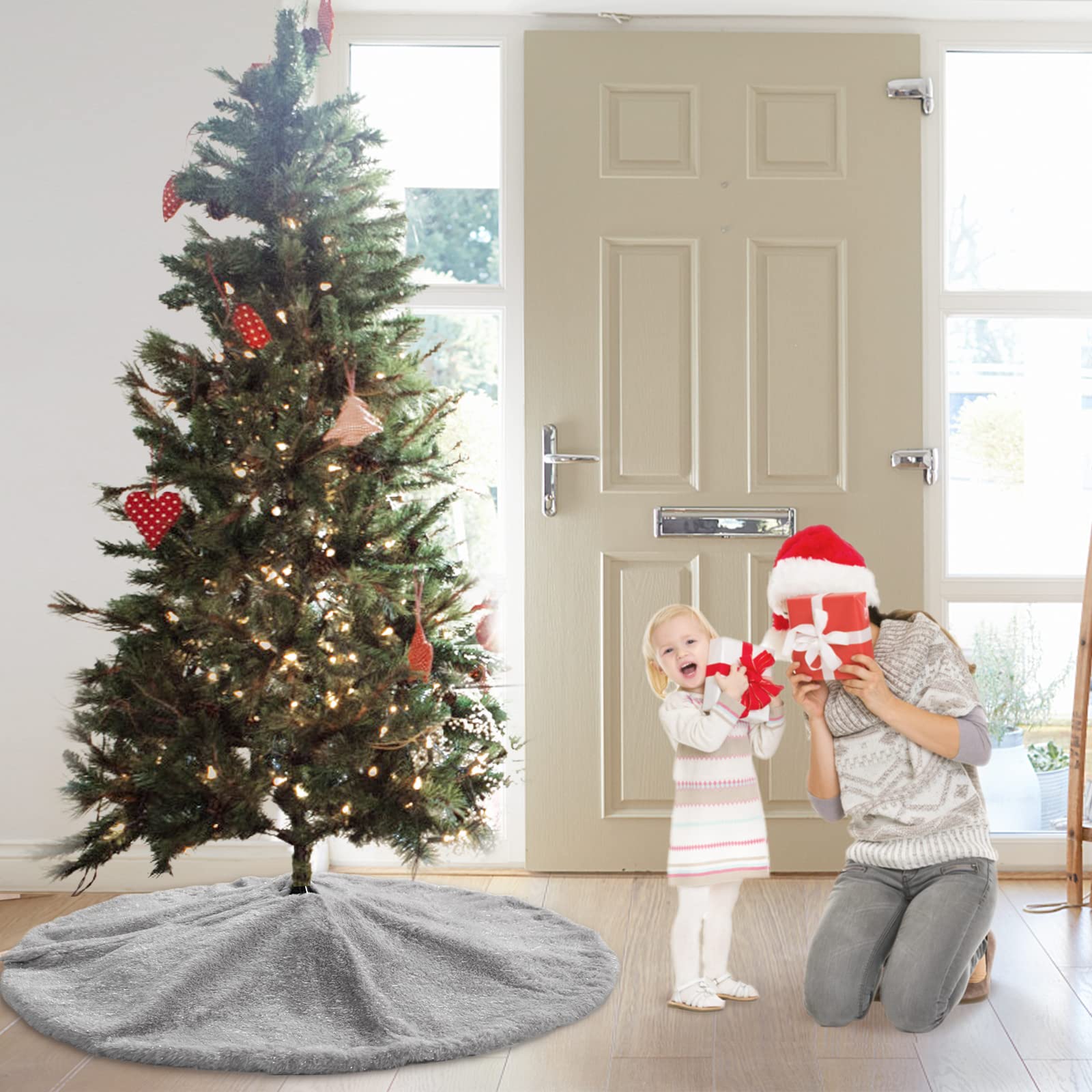 36 Inch Grey Faux Fur Christmas Tree Skirt with Shiny Streamers - Xmas Tree Base Cover Mat for Holiday Home Decor, Party & Festive Celebrations (90cm)
