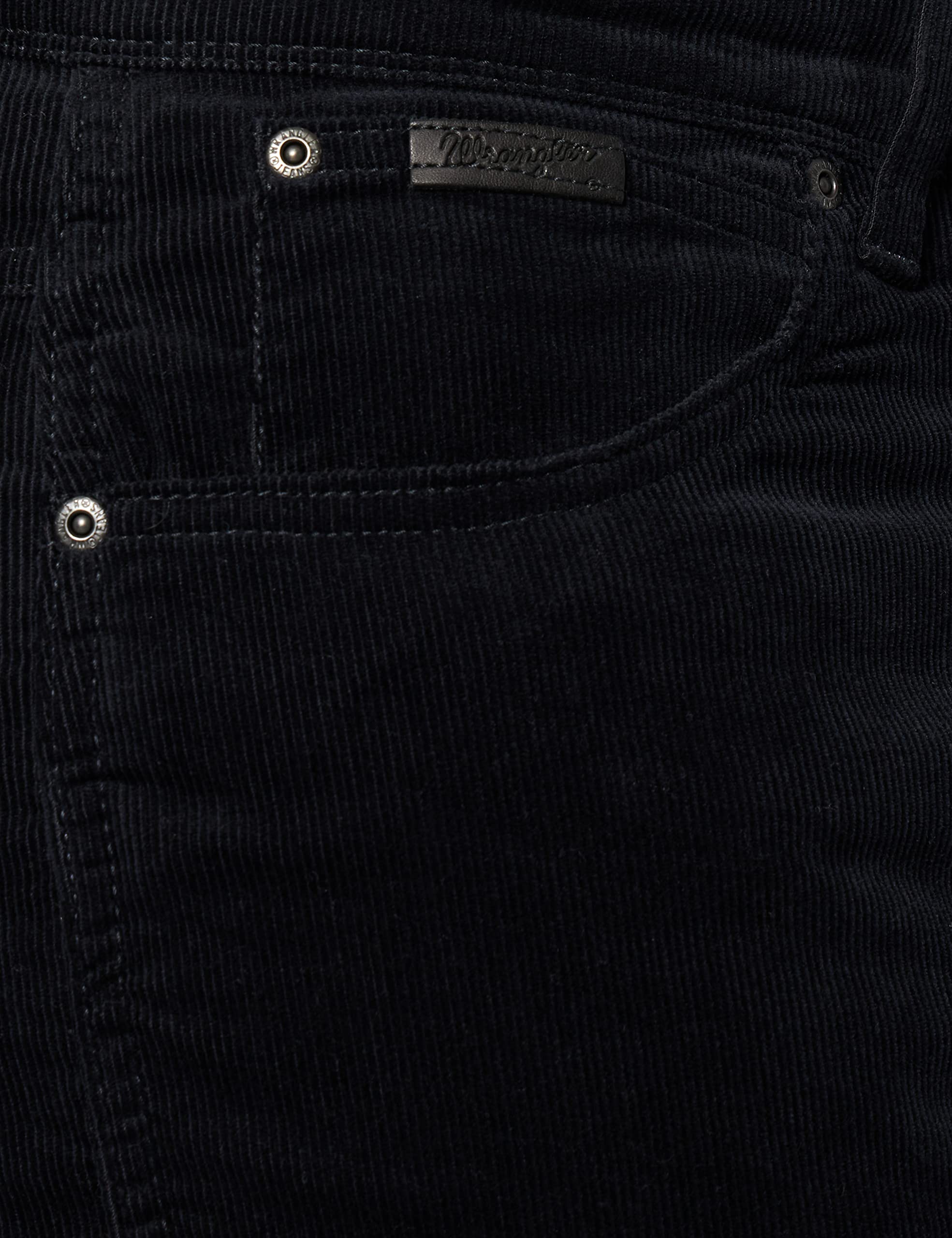 Wrangler Texas Men's Slim Fit Jeans - Classic Denim Pants for Casual Wear, Work & Outdoor Adventures