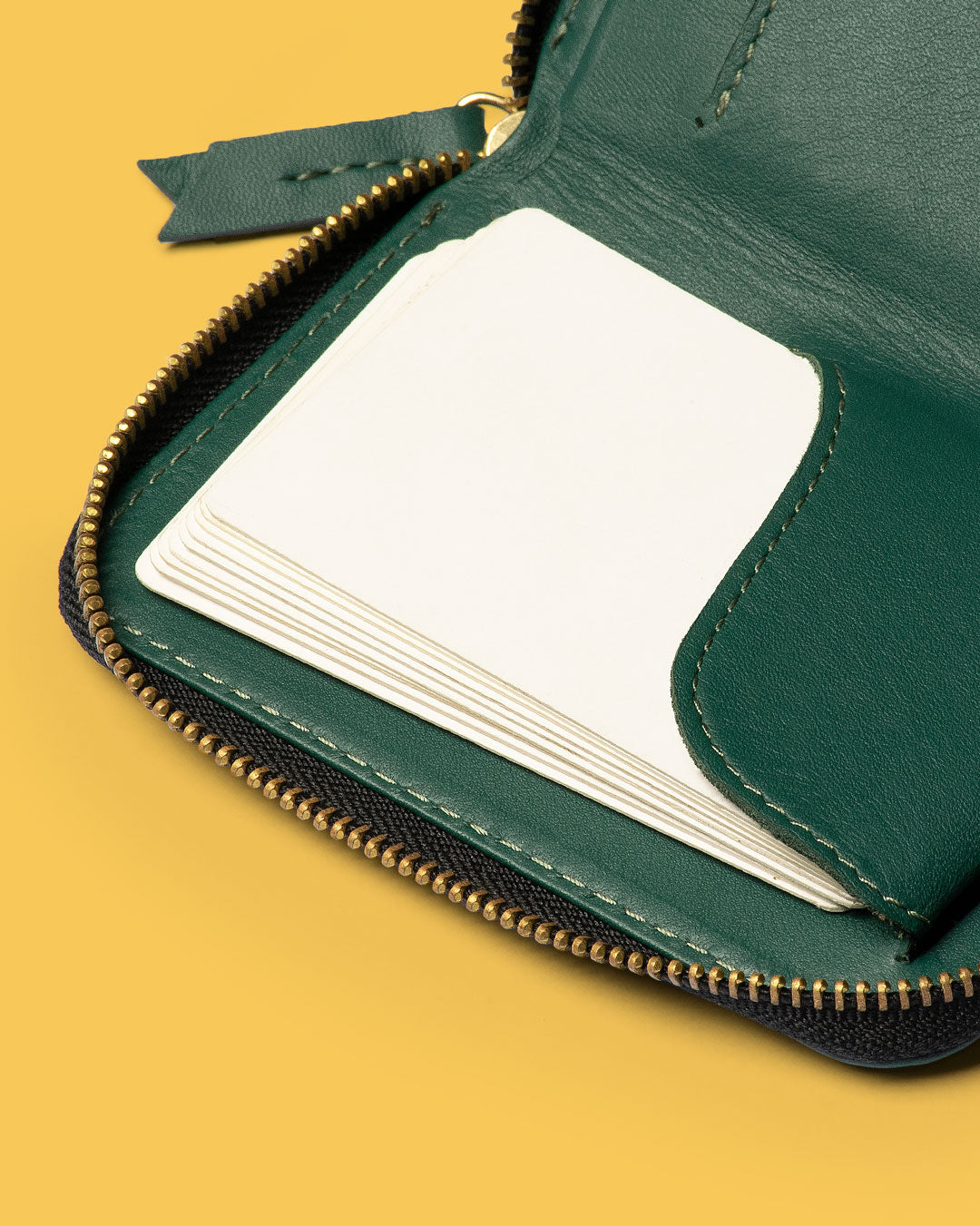 Compact Zipper Mini Wallet for Women & Men - Slim RFID Blocking Travel Wallet with Coin Pocket - Perfect for Everyday Use, Travel & Business