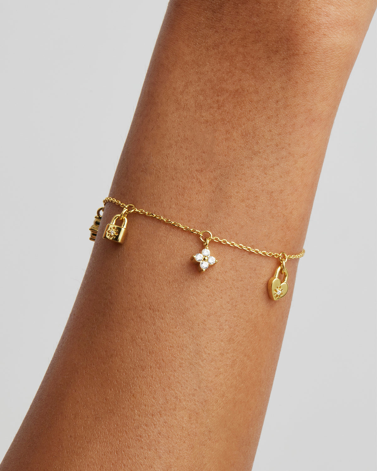 18K Gold Vermeil Love Unlocked Charm Bracelet for Women - Dainty Adjustable Heart Pendant Jewelry Gift for Her - Perfect for Valentine's Day, Anniversary & Romantic Occasions