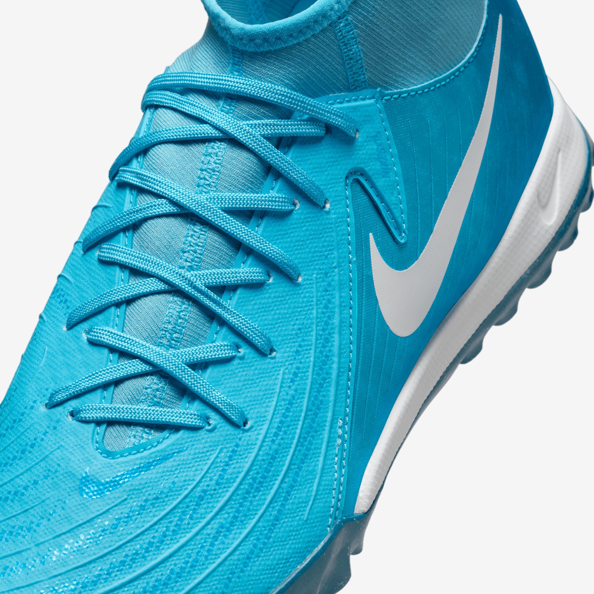 Nike Phantom Luna 2 Academy Soccer Cleats - Lightweight Football Shoes for Men & Women with Enhanced Grip - Perfect for Turf, Artificial Grass & Indoor Matches