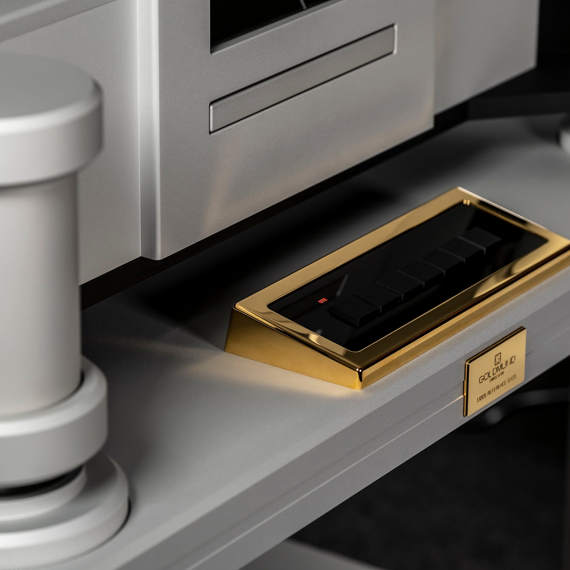 Goldmund EIDOS Reference SACD Player - High-End Audiophile SACD/CD Player with Premium Sound Quality for Home Theater & Music Listening