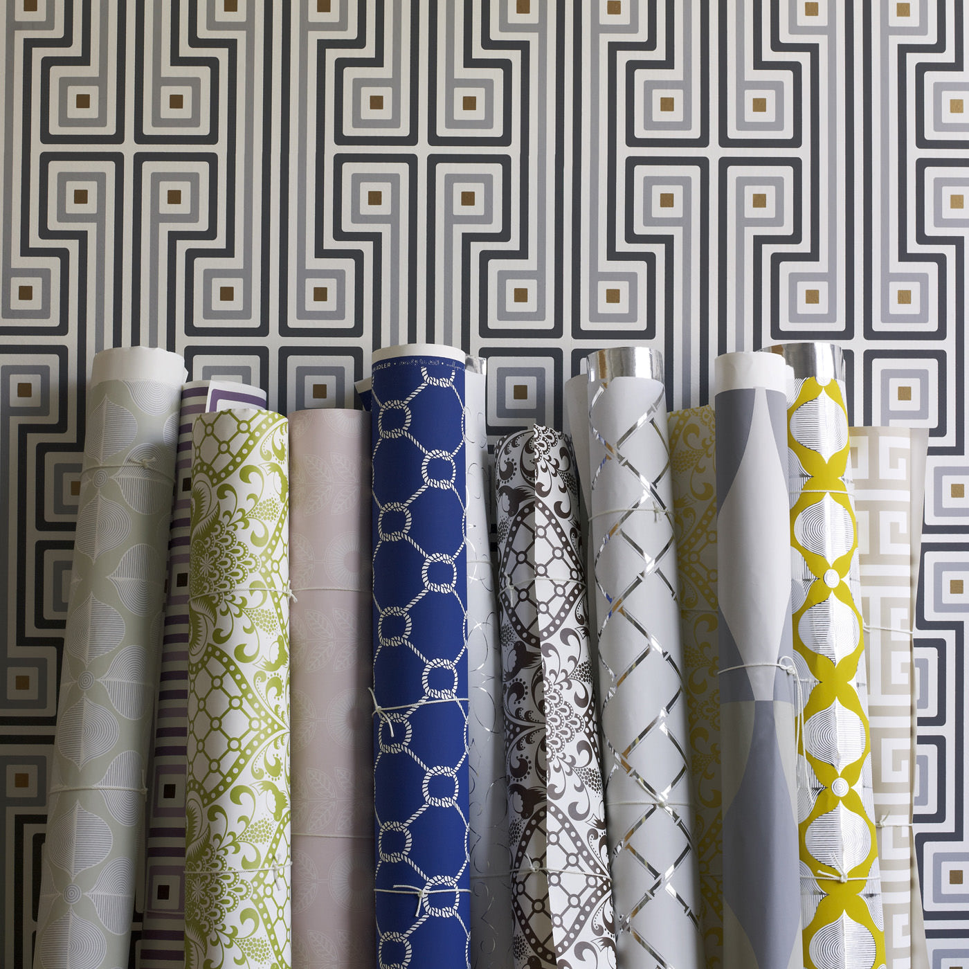 Premium Hollywood Wallpaper - High-Quality Self-Adhesive Peel & Stick Wallpaper for Home Decor - Perfect for Living Room, Bedroom, and Office Walls