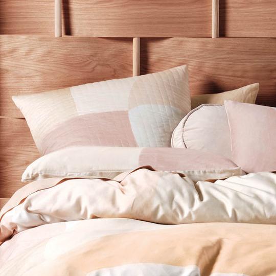 Linen House Eisha Sand Quilt Cover Set - Soft & Breathable Bedding for Comfortable Sleep - Perfect for Master Bedroom, Guest Room & Vacation Homes