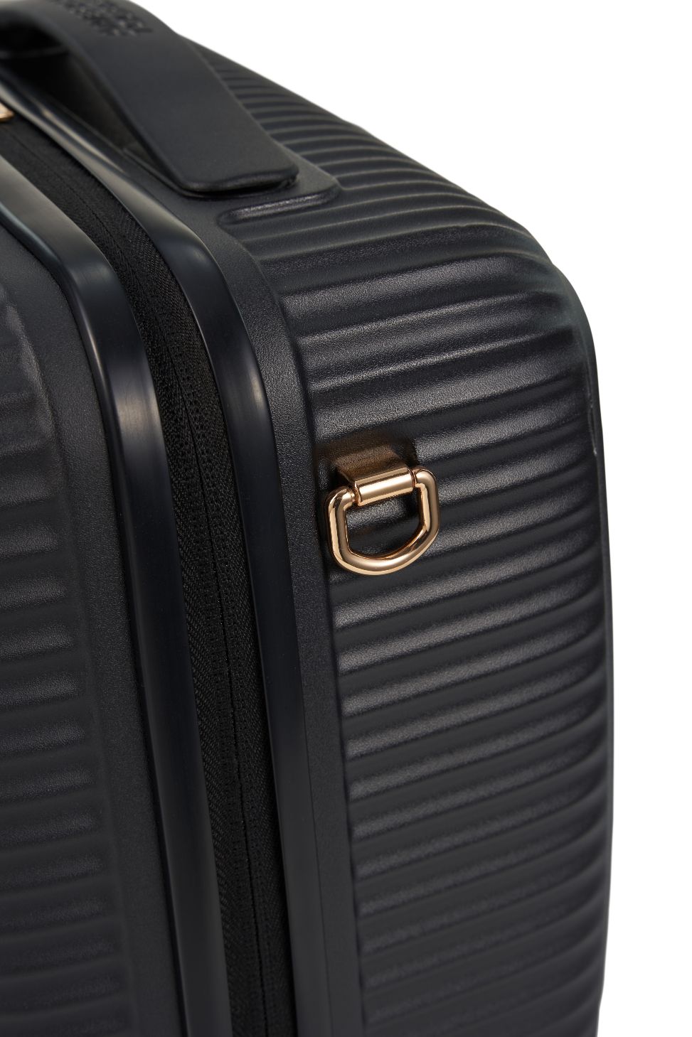 American Tourister Curio Holiday Travel Bag - Durable Black Luggage for Weekend Getaways & Business Trips