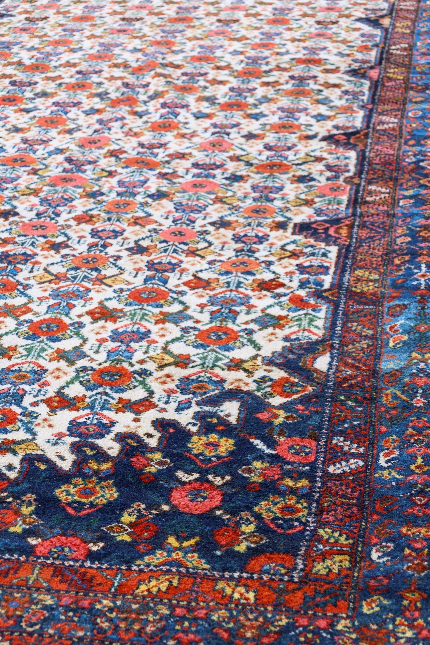 Handwoven Antique Malayer Tribal Rug - Vintage Persian Carpet for Boho Home Decor, Living Room, Bedroom - J78951