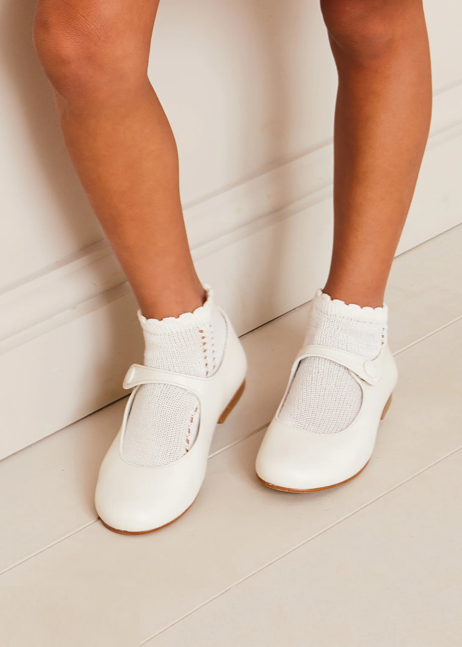 Girls Ivory Leather Mary Jane Shoes - Comfortable & Stylish for School, Parties & Special Occasions (Sizes 20-34 EU)