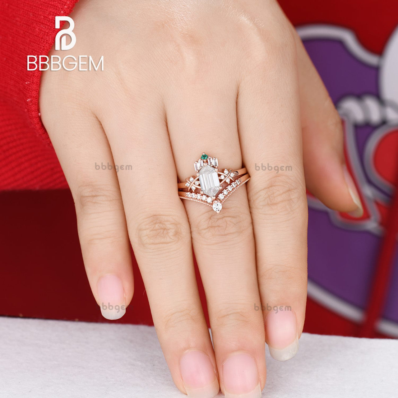 Hexagon Cut Moissanite & Emerald Engagement Ring Set in Rose Gold - Vintage Cluster Wedding Band for Women, Perfect for Proposals, Anniversaries & Bridal Jewelry