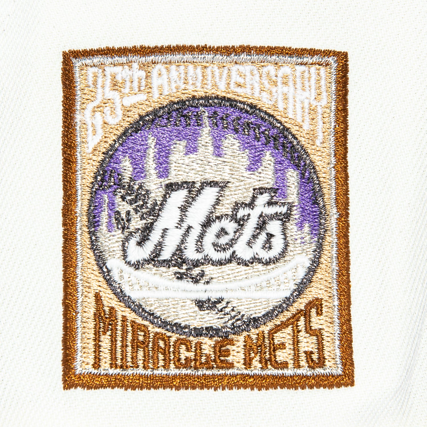 New Era 59Fifty New York Mets 25th Anniversary Patch Script Baseball Cap - White & Purple Adjustable Snapback Hat for Men & Women | Perfect for Baseball Games, Sports Events & Streetwear Fashion
