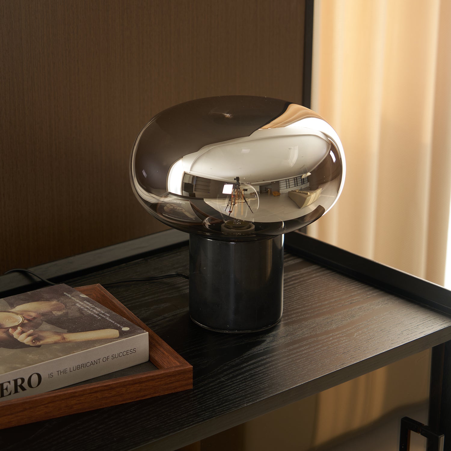 Sylvaine Modern Table Lamp - Elegant Bedside & Living Room Lighting for Home Decor - Perfect for Bedrooms, Offices, and Reading Nooks