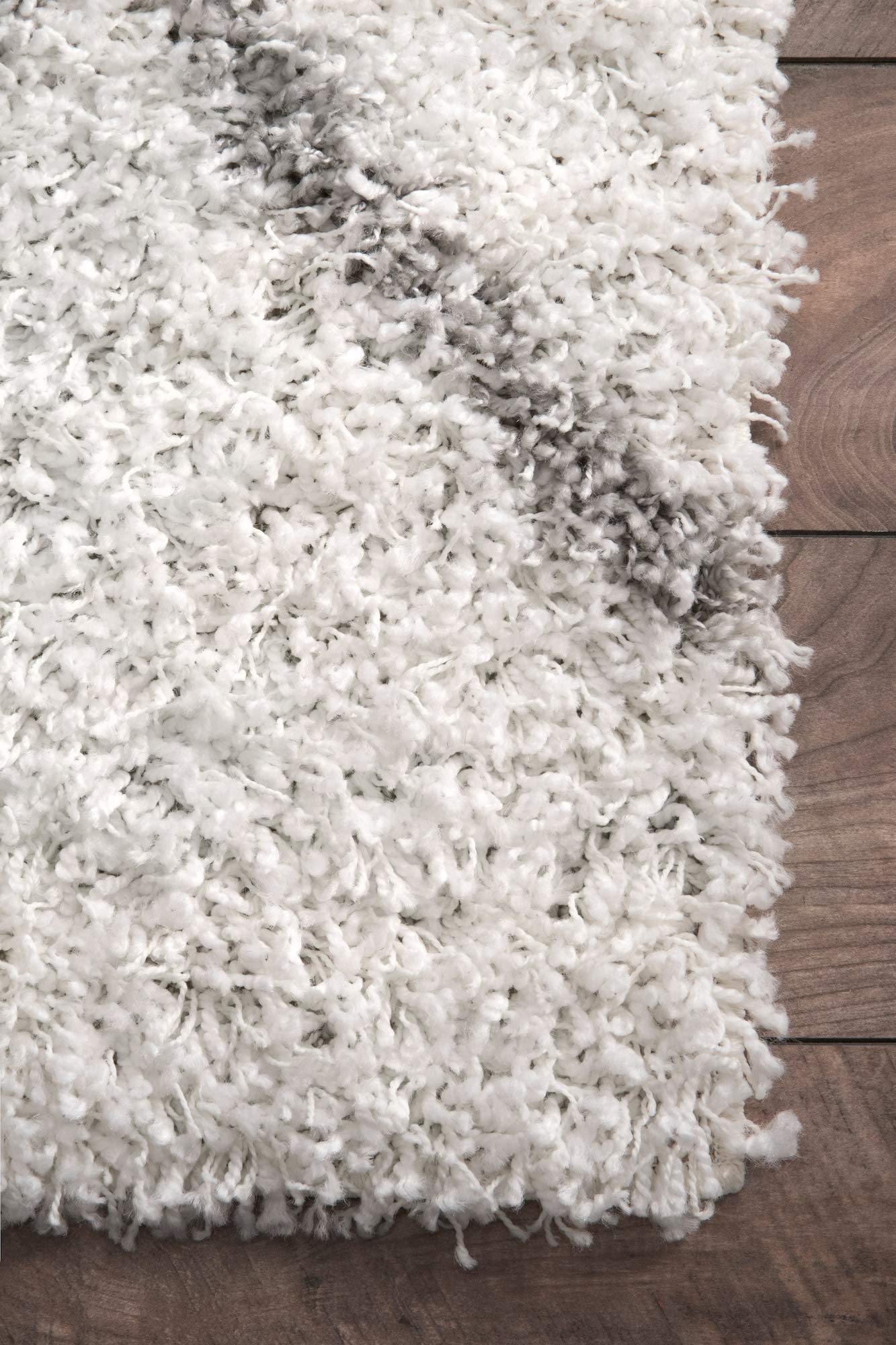 nuLOOM Alvera Soft Shag Area Rug 3x5 Feet, Plush White Accent Rug for Living Room, Bedroom & Dorm - Cozy Home Decor