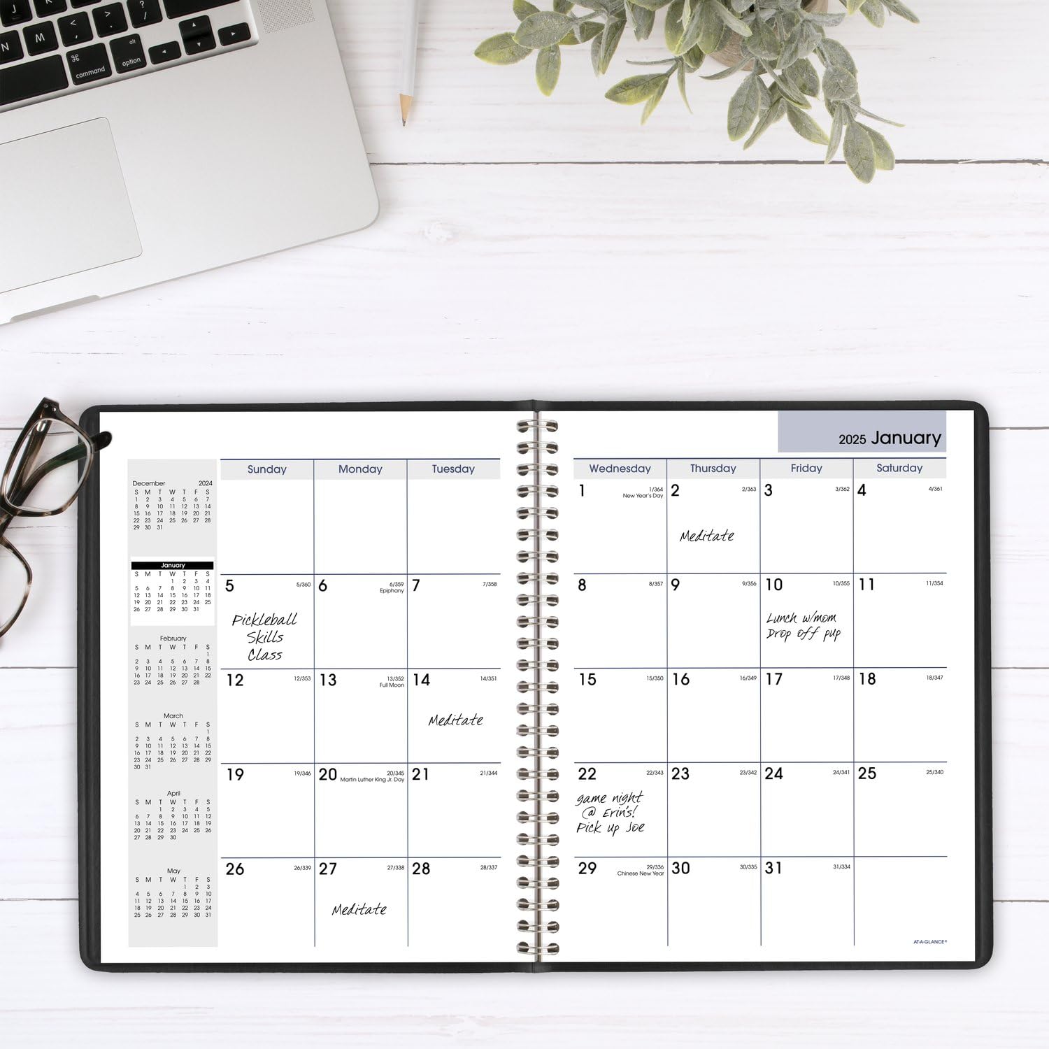 AT-A-GLANCE 2025 Monthly Planner - 7