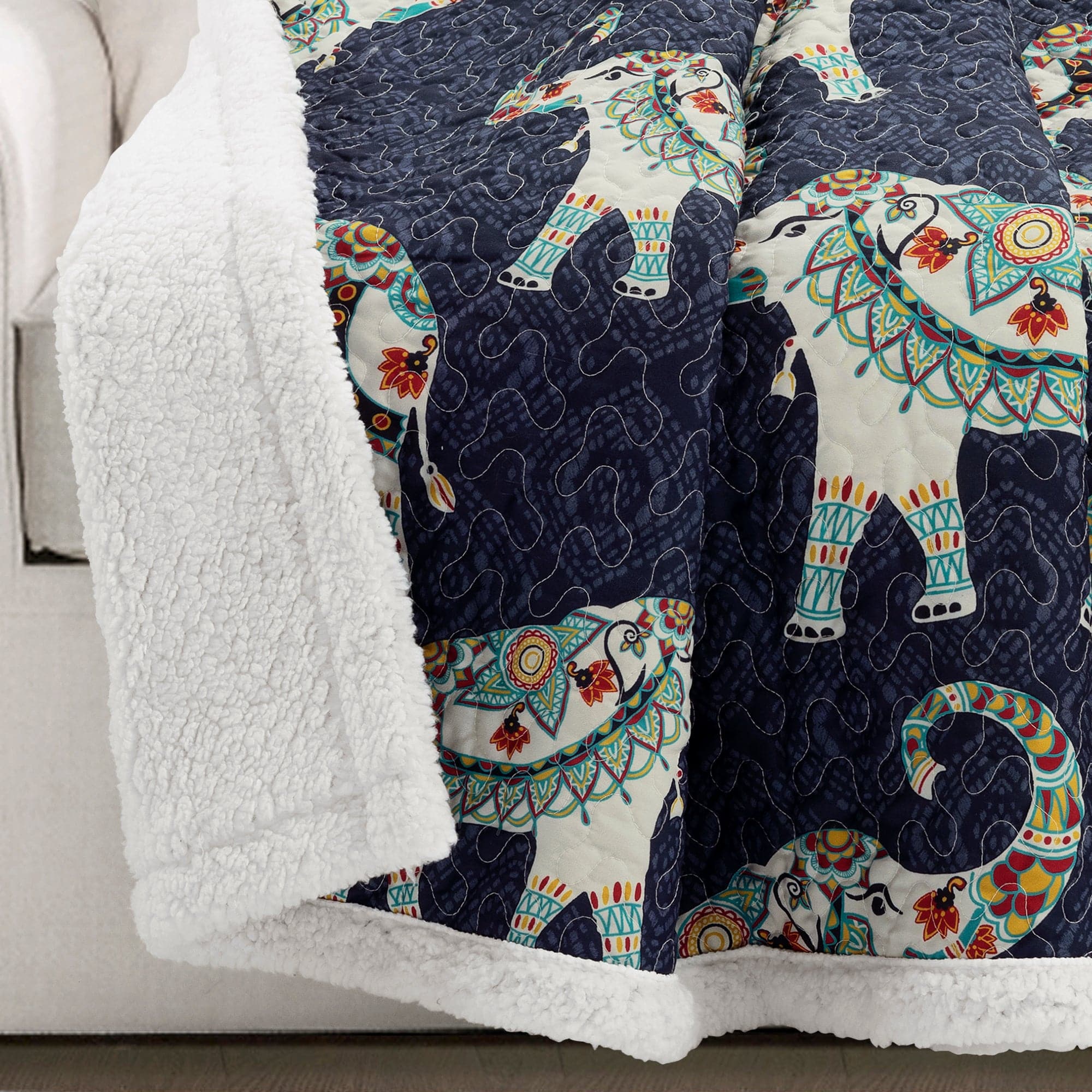 Cozy Hati Elephants Sherpa Throw Blanket - Soft Fluffy Plush Fleece Blanket for Couch, Bed, Sofa - Perfect for Winter, Gifts, Home Decor, Nursery & Travel