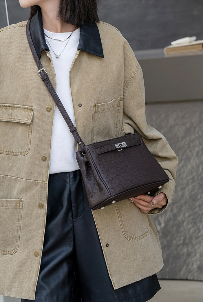 Stylish Small Square Shoulder Bag for Women - Trendy Crossbody Purse with Adjustable Strap - Perfect for Everyday Use, Travel & Shopping