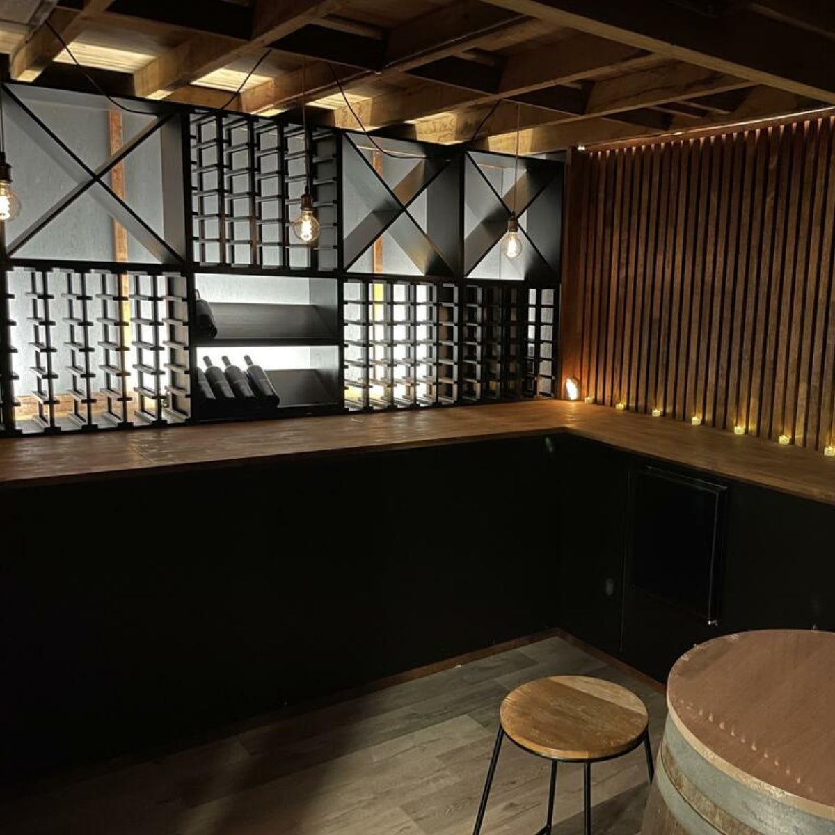 30 Bottle Lattice Wine Cube Rack - Black Onyx & Natural Wood Finish | 18mm Thick Shelves | Space-Saving Wine Storage for Cellar, Kitchen or Dining Room