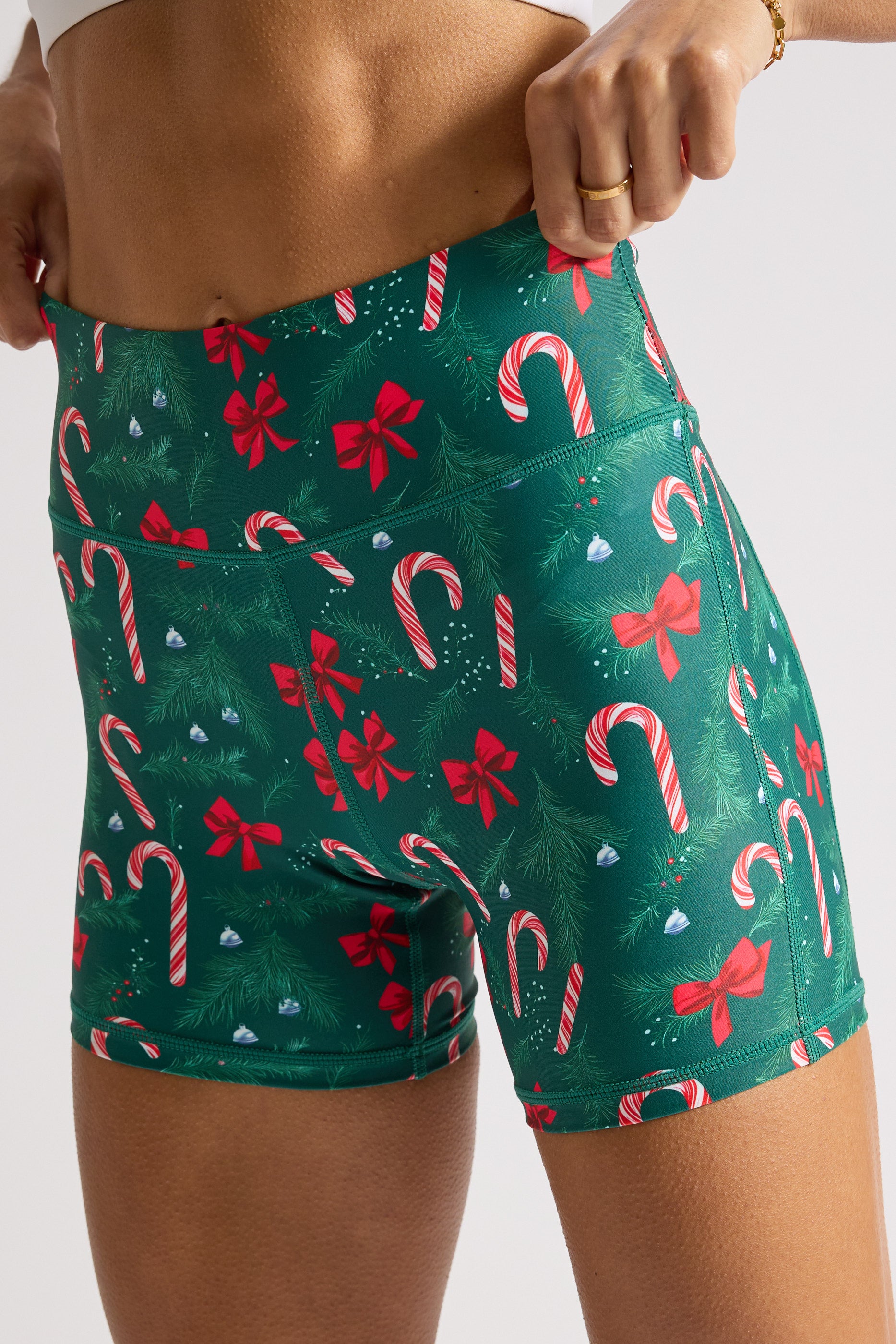 Exclusive Voxy Mistletoe 5 - Perfect for Christmas Decorations, Holiday Parties & Festive Home Decor