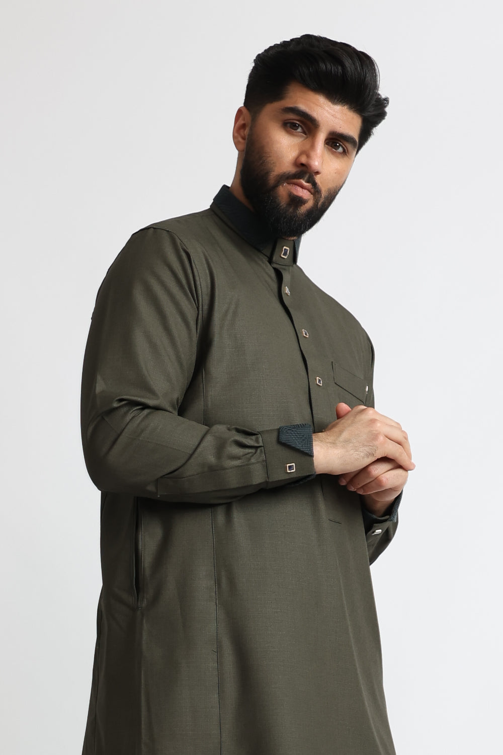 J131 Nevergreen Thobe for Men - Premium Cotton Islamic Robe & Traditional Arabic Dress - Perfect for Eid, Prayer, and Special Occasions