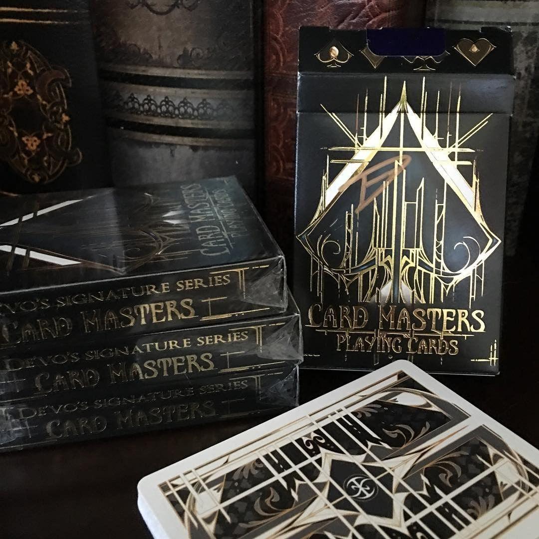 De'Vo Card Masters - Premium Playing Cards for Magic Tricks, Cardistry & Poker - Perfect for Professional Magicians, Cardists & Gamers