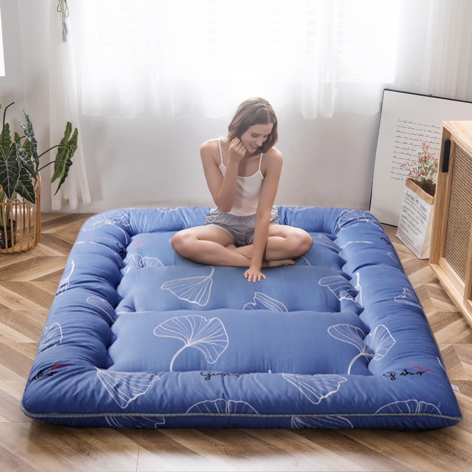 MAXYOYO Japanese Floor Futon Mattress - Queen Size Tatami Mat with Leaf Print, Portable Foldable Roll Up for Camping, Kids Sleeping Pad, Floor Lounger & Couch Bed | Perfect for Guest Room, Dorm, Yoga & Outdoor Adventures