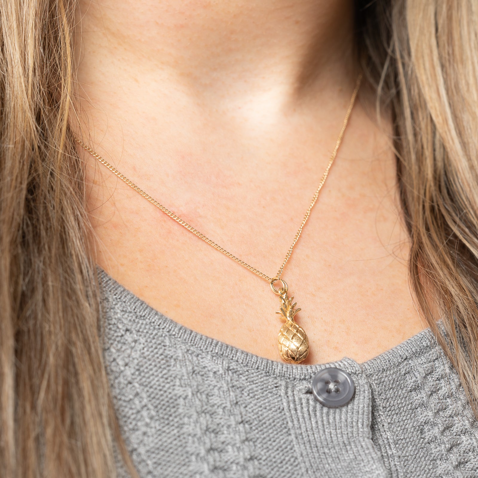 14K Yellow Gold Pineapple Charm Pendant - Dainty Jewelry for Women - Perfect for Layering Necklaces, Gift Giving & Tropical Fashion Accessories