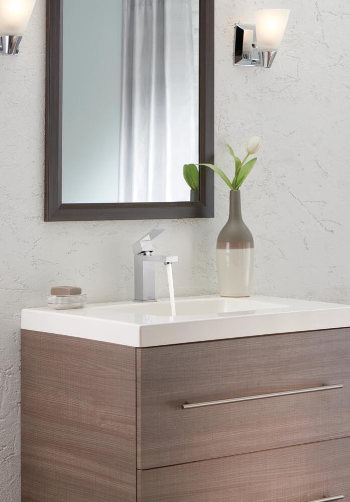 Delta 567LF-HGM-PP Modern Single Hole Bathroom Faucet - Chrome Finish, Single Handle, 0.5 GPM Water-Saving Design with Push Pop-Up Drain Assembly - Perfect for Bathroom Sink, Vanity, and Powder Room Upgrades