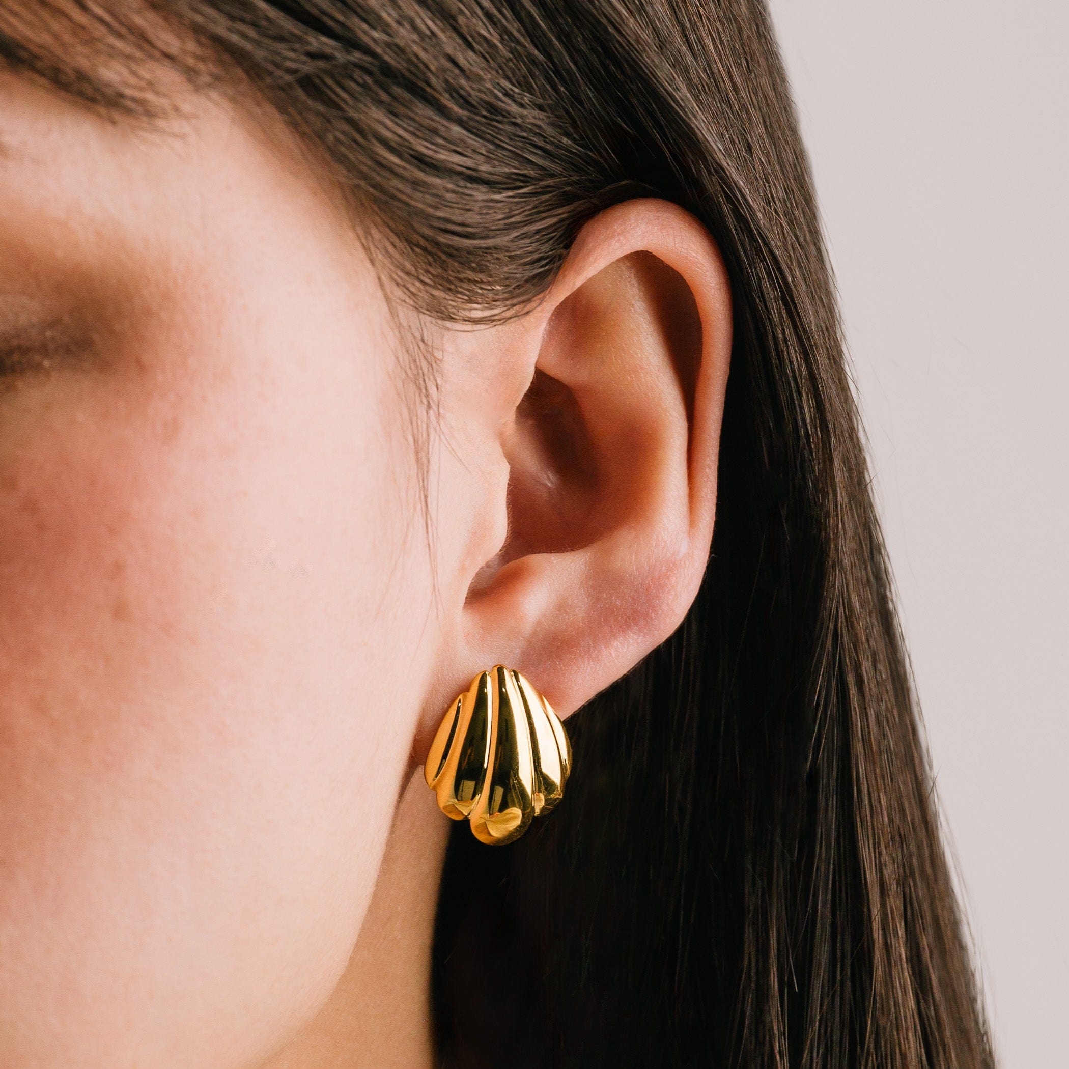 Elegant Shell Post Earrings for Women - Hypoallergenic & Lightweight - Perfect for Beach, Wedding & Everyday Wear