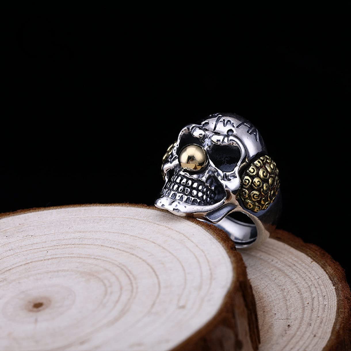 Gothic Skull Joker Ring for Men - Punk Demon Clown Skeleton Jewelry - Halloween Costume Accessory - Perfect for Cosplay, Gothic Fashion, and Rock Music Events