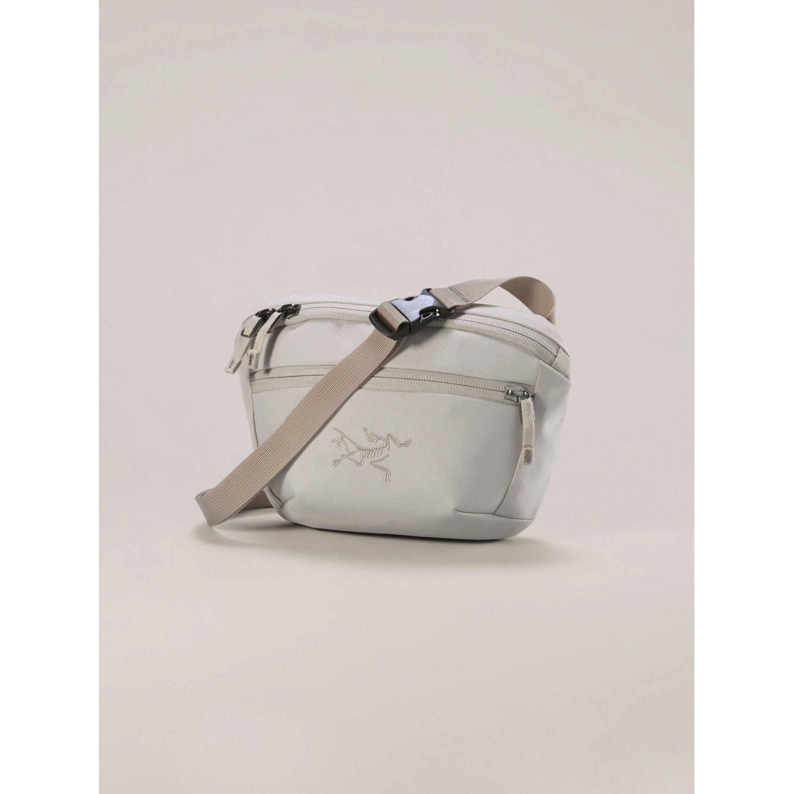 Arc'teryx Mantis 1 Waist Pack - Lightweight & Durable Fanny Pack for Hiking, Travel & Everyday Use | Water-Resistant & Adjustable Belt | Perfect for Outdoor Adventures & Commuting