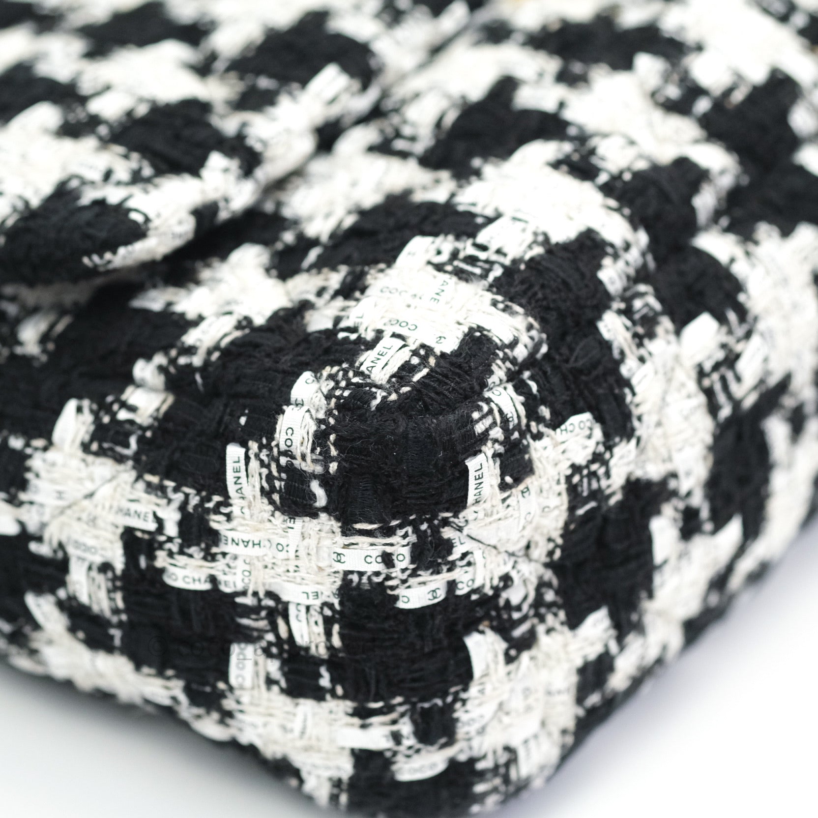 Chanel 19 Medium Flap Bag - White Tweed with Ribbon & Mixed Hardware - Luxury Designer Handbag for Women, Perfect for Parties, Weddings & Everyday Elegance