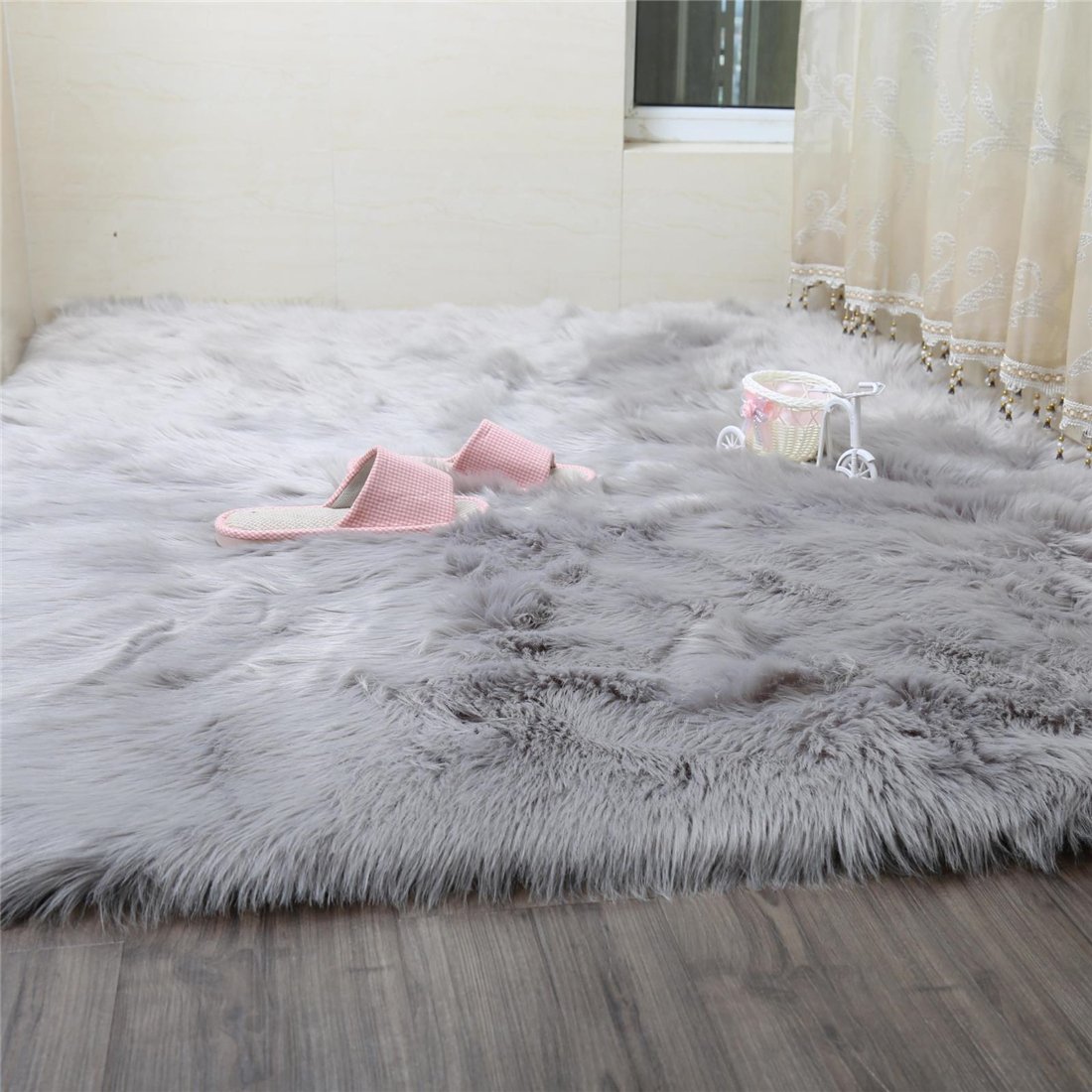 Premium Faux Sheepskin Rug - 6.6x6.6ft Soft Shaggy Fur Chair Cover & Seat Pad - Grey Cozy Home Decor for Bedroom, Living Room, Sofa & Floor - Perfect for Winter Warmth, Pet Bedding & Scandinavian Style Interior Design