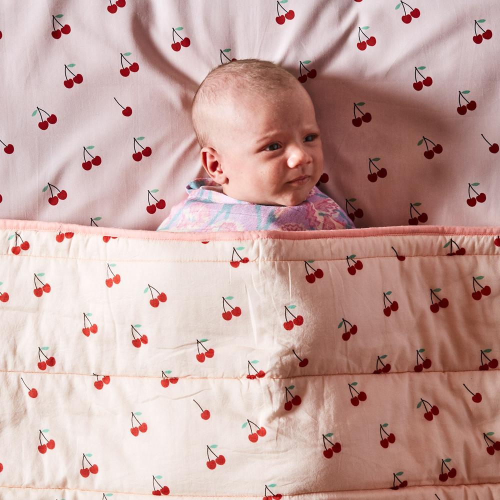 Mon Cherie 100% Cotton Fitted Sheet - Queen Size, Soft Breathable Bed Sheet Set with Deep Pockets - Perfect for Home, Hotel & Guest Room Bedding