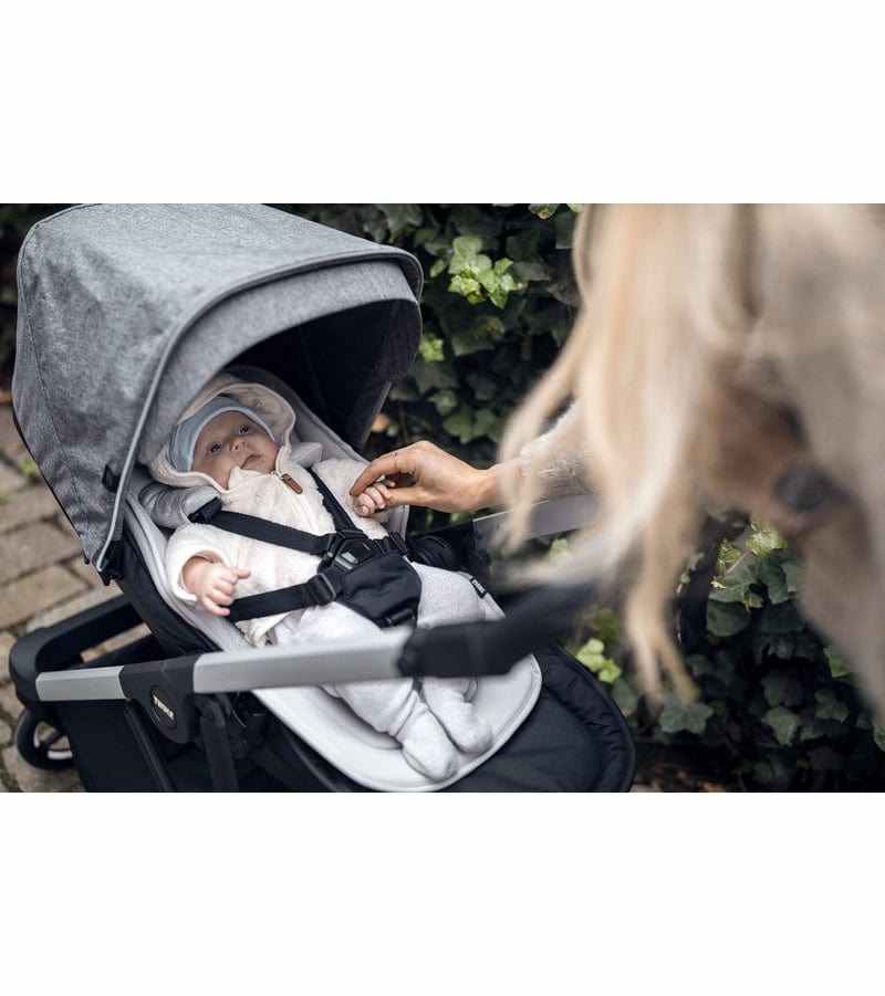 Thule Newborn Inlay - Premium Baby Car Seat Insert for Safe & Comfortable Travel - Perfect for Infants & Newborns on Road Trips & Daily Commutes