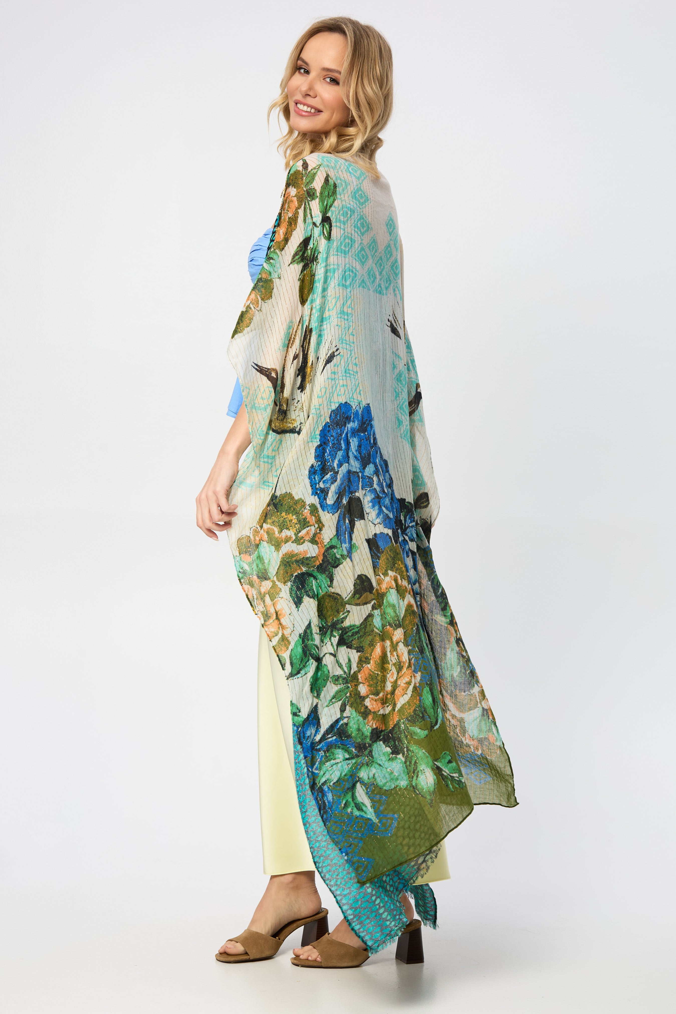 Elegant Floral Print Kimono Robe for Women - Lightweight Summer Cover Up - Perfect for Beach, Pool, or Lounge Wear