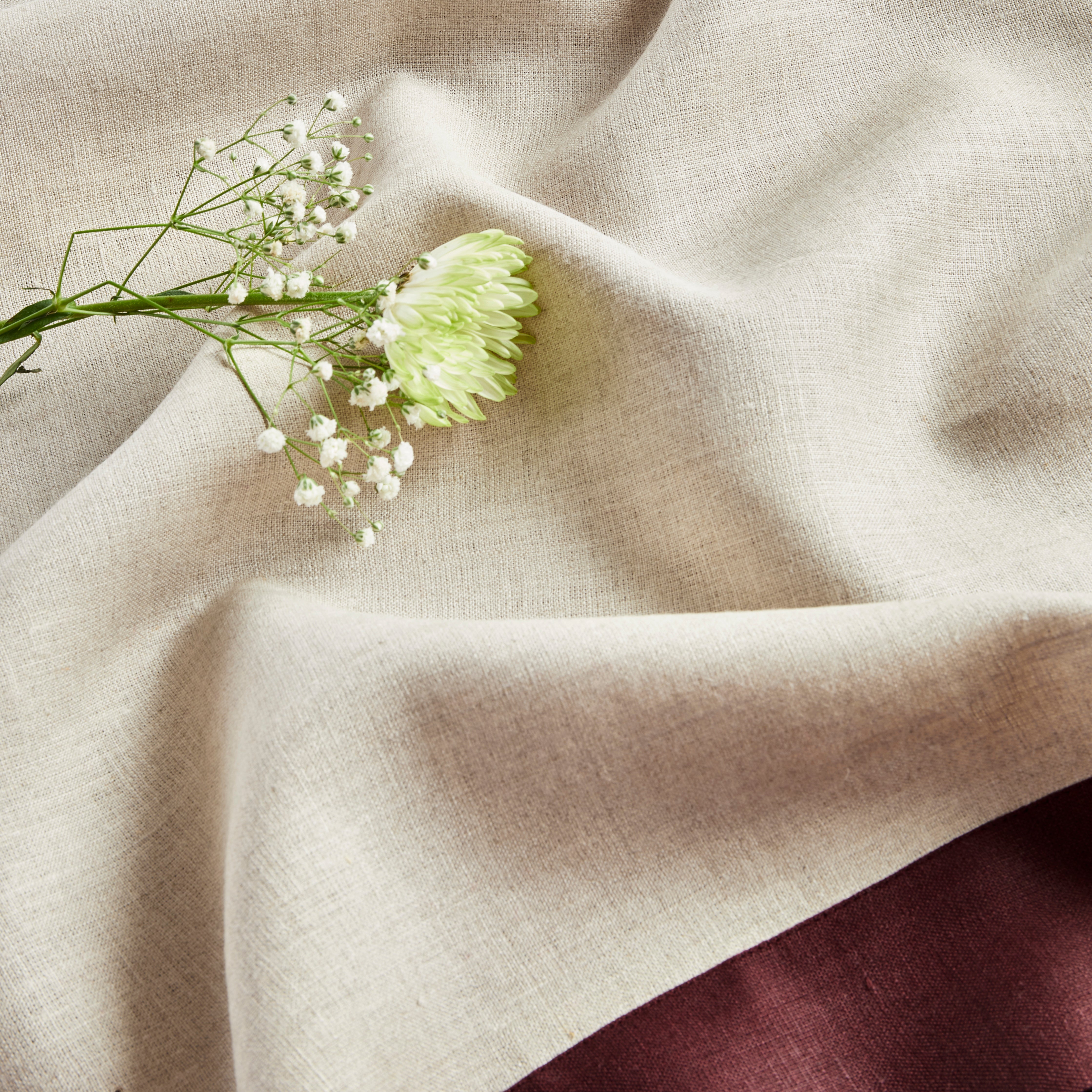 Elegant Contempo Table Runner - Premium Dining Decor for Weddings, Holidays & Everyday Use