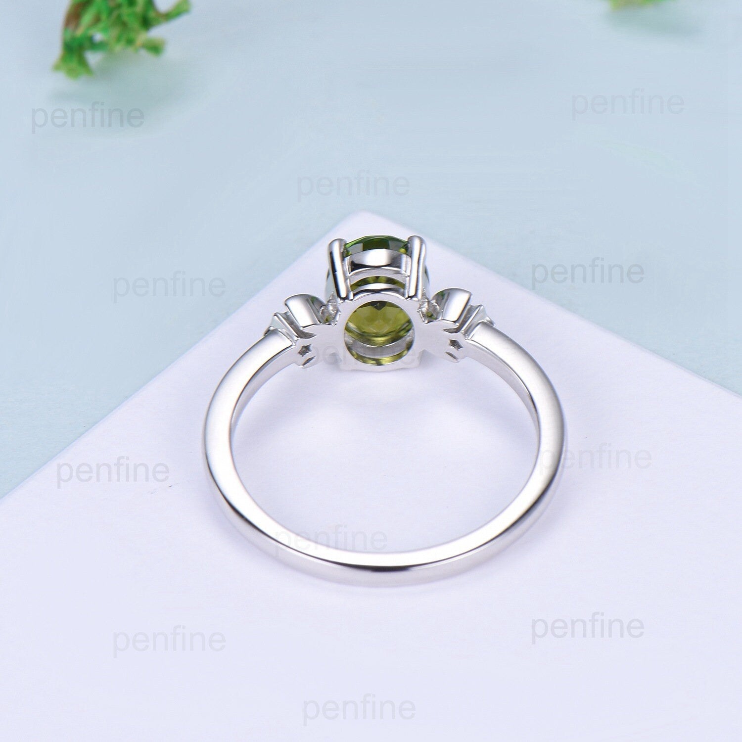Natural Oval Green Tourmaline Engagement Ring - 14K/18K White Gold Vintage Cluster Emerald Wedding Ring for Women - Perfect for Anniversary, Proposal & Special Occasions