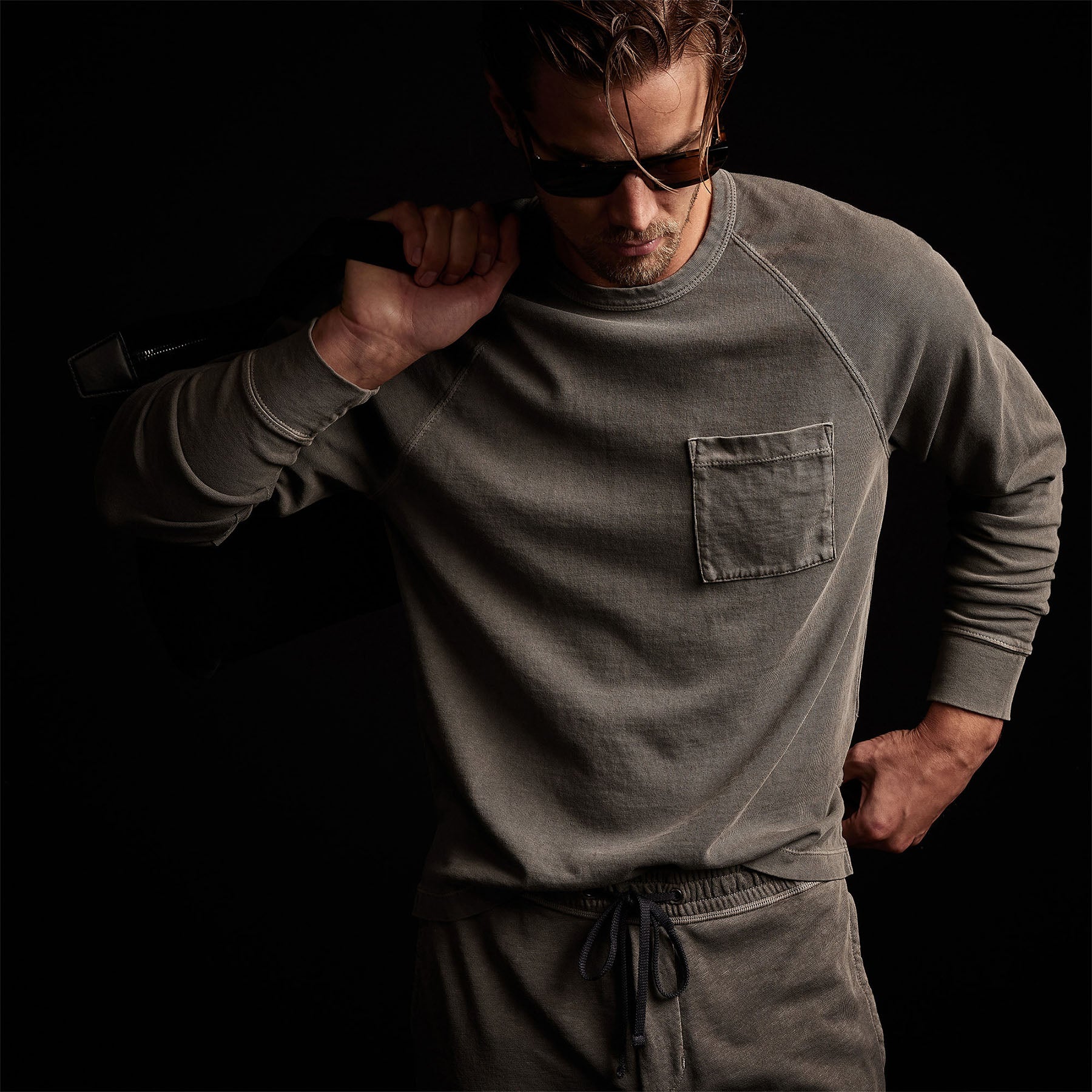 Soft Cotton Jersey Pocket Raglan T-Shirt - Comfortable & Stylish Burro Pigment Design - Perfect for Casual Wear, Outings & Everyday Comfort