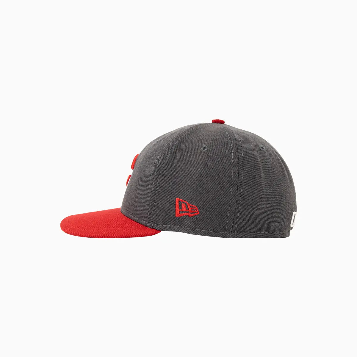 Official Cincinnati Reds MLB 59FIFTY Fitted Baseball Cap - Adjustable Snapback Hat for Men & Women - Perfect for Games, Sports Events & Fan Collections