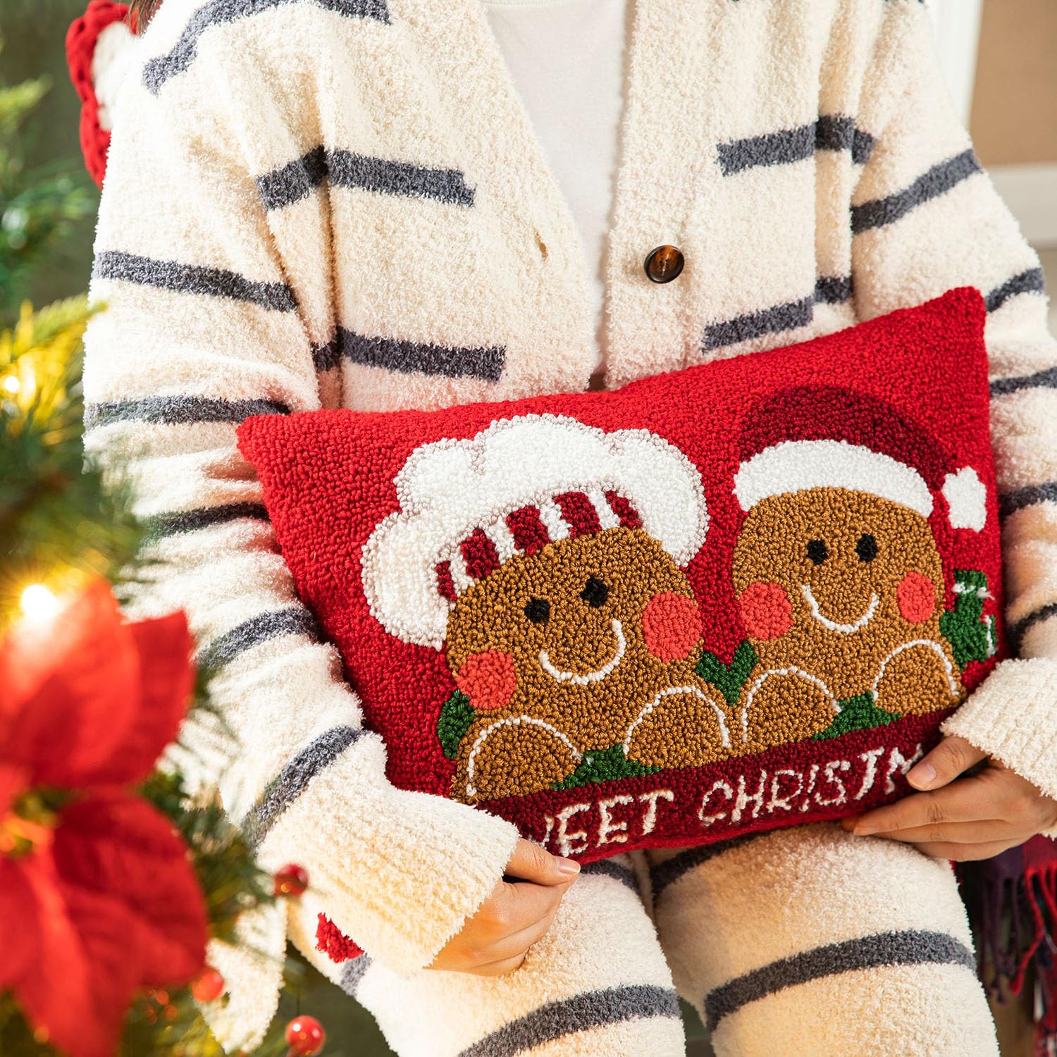 Glitzhome Gingerbread Boy & Girl Christmas Throw Pillows - 18x12 Inch Holiday Decor for Living Room, Bedroom, Sofa - Festive Home Decor for Xmas Tree Skirt & Winter Season