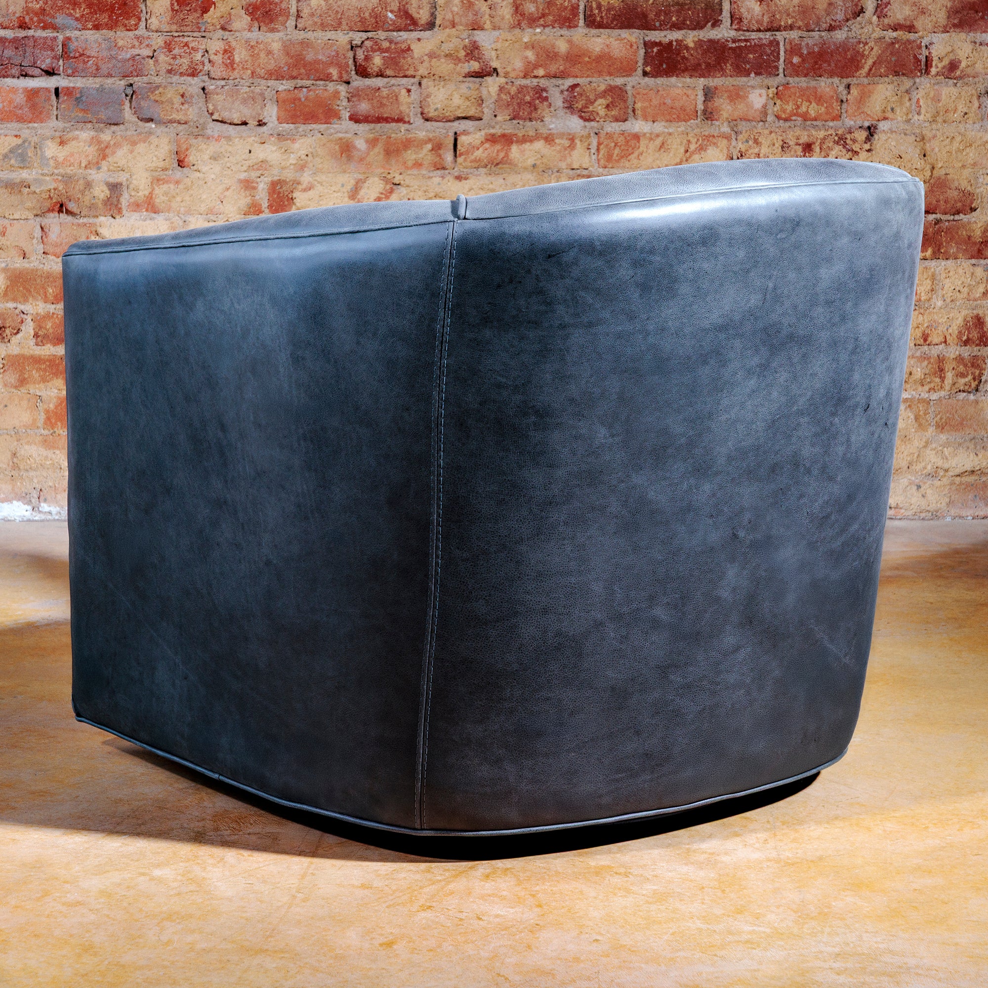 Steel River Barrel Swivel Chair - 360 Degree Rotating Office Chair with Padded Seat and Backrest - Perfect for Home Office, Gaming, and Conference Rooms